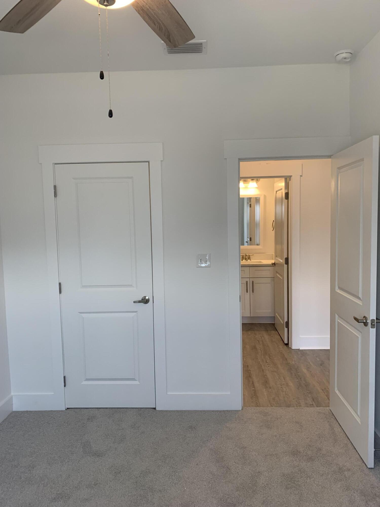 VERANDAS AT FREEPORT - Residential Lease