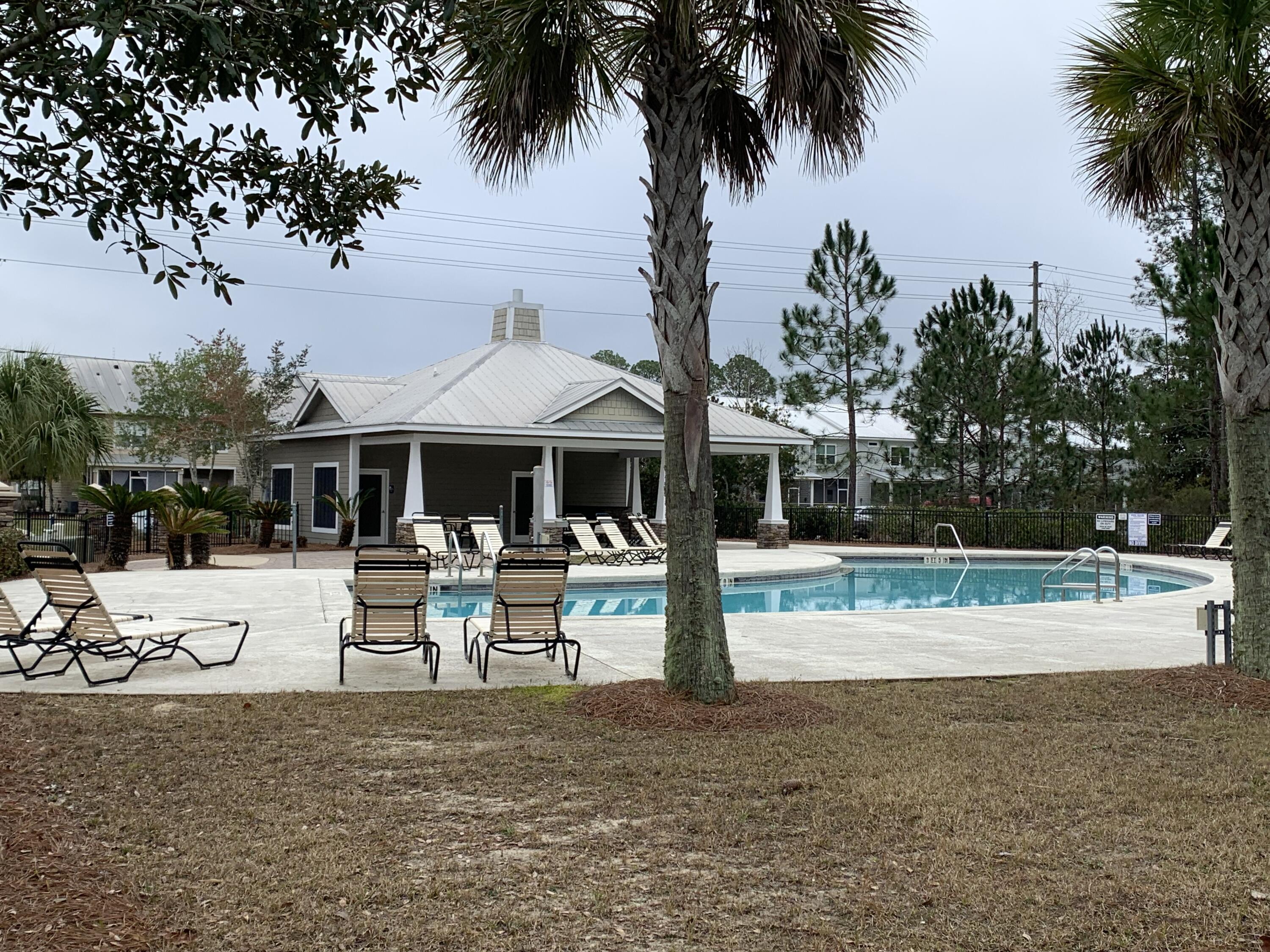 VERANDAS AT FREEPORT - Residential Lease