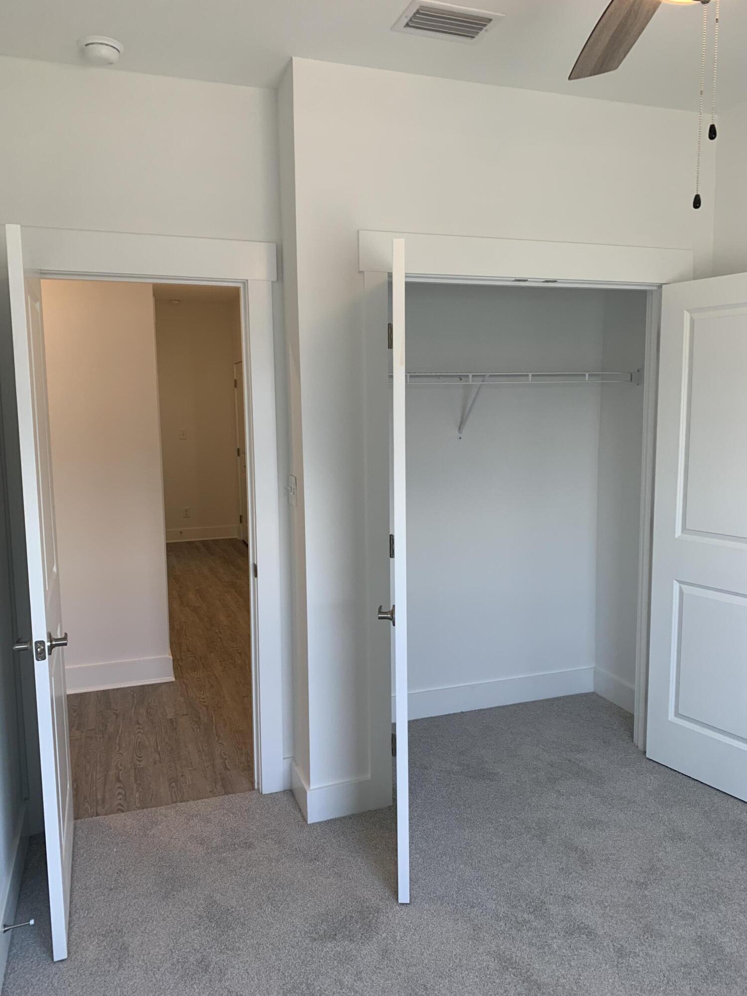 VERANDAS AT FREEPORT - Residential Lease