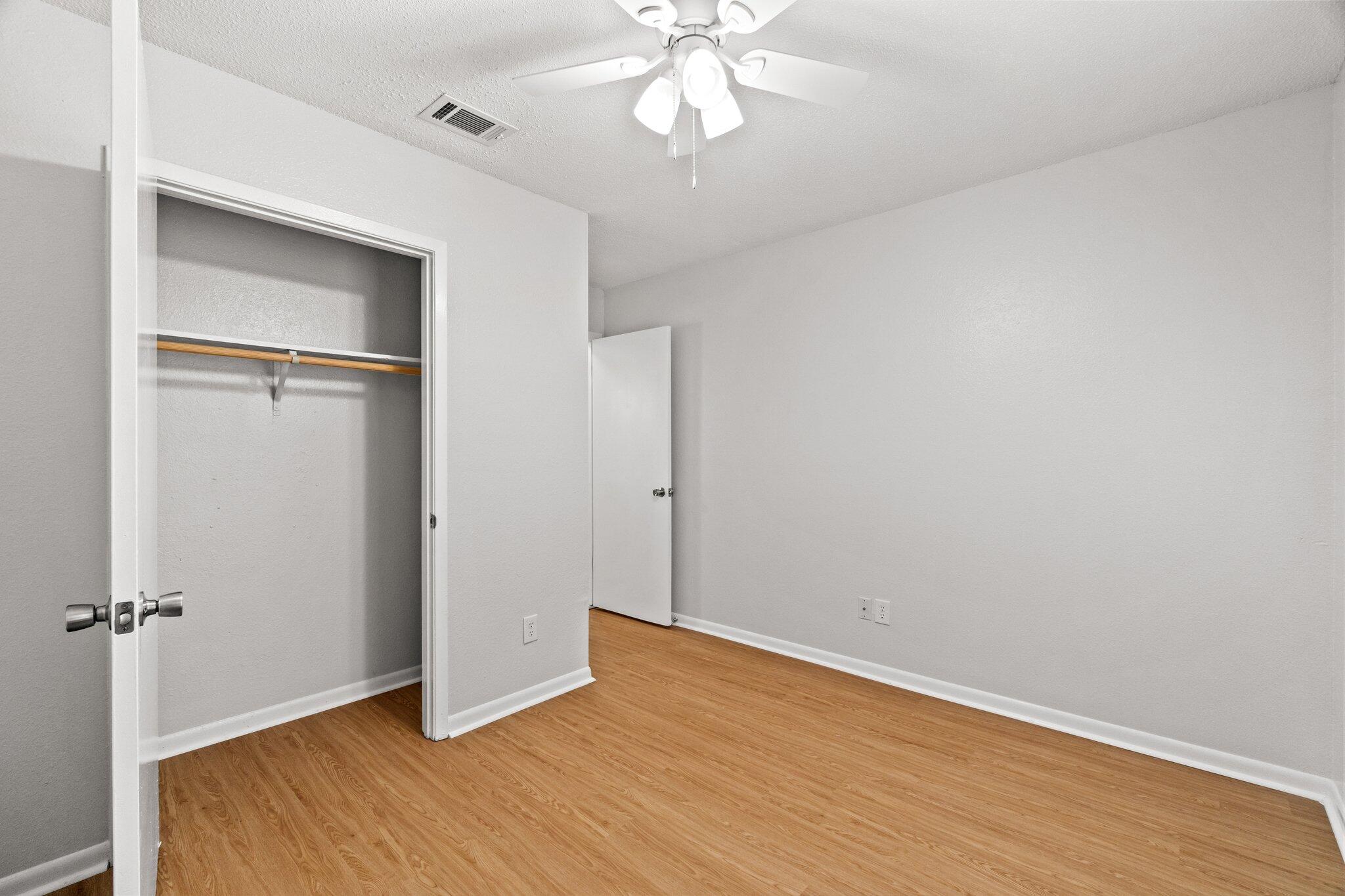 LIVE OAK - Residential Lease