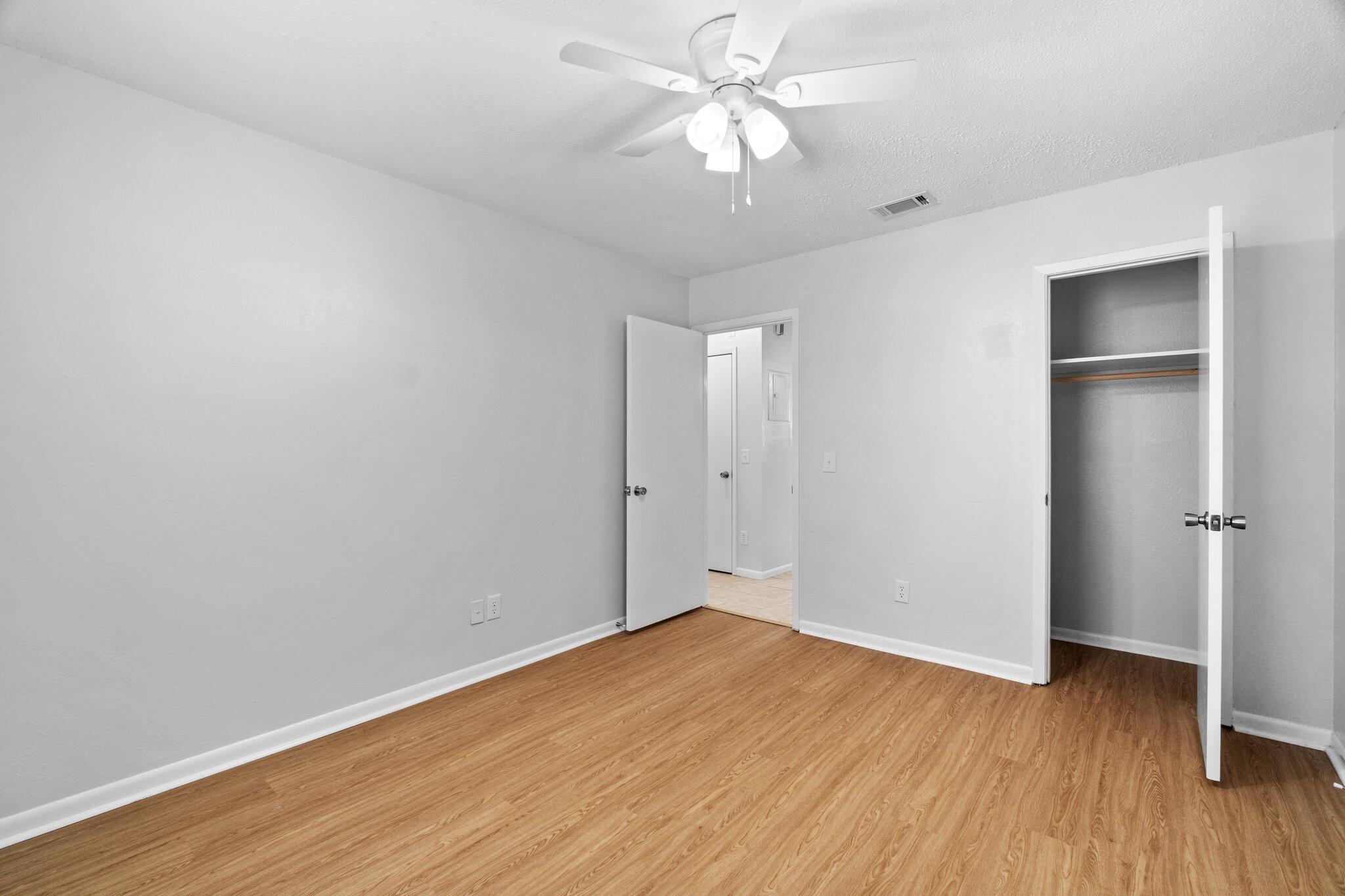 LIVE OAK - Residential Lease