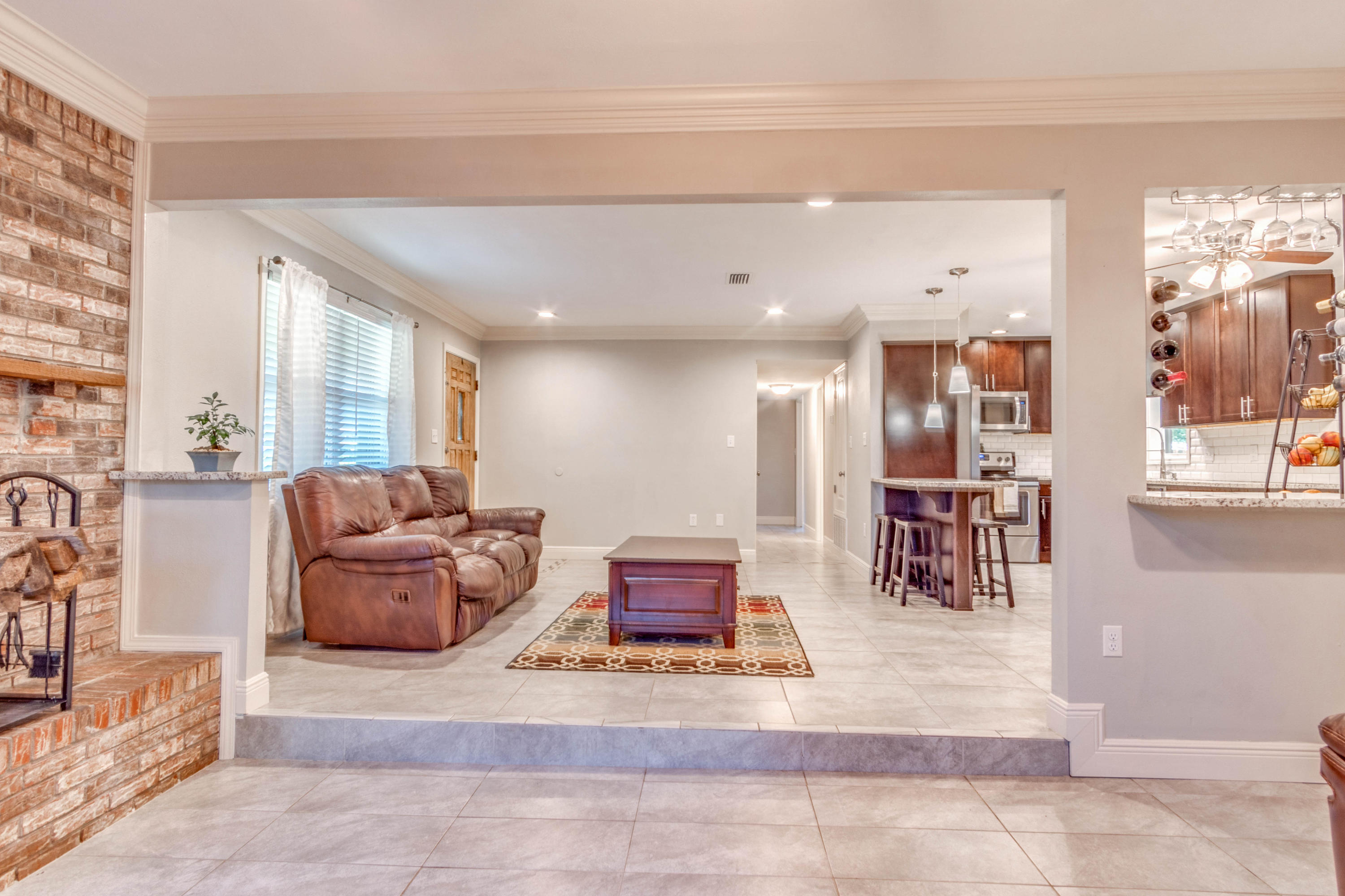 PINECREST HILLS - Residential