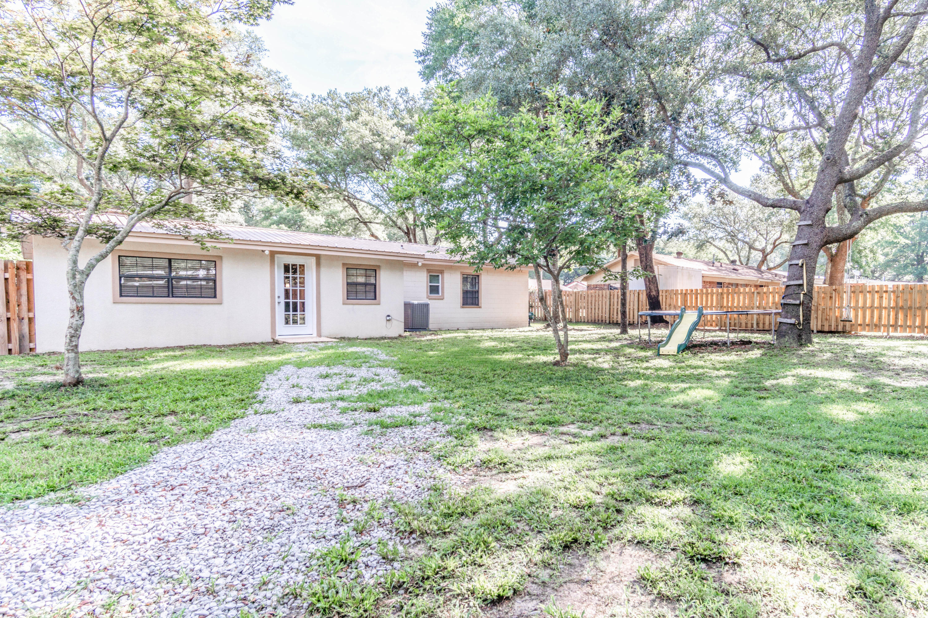 PINECREST HILLS - Residential