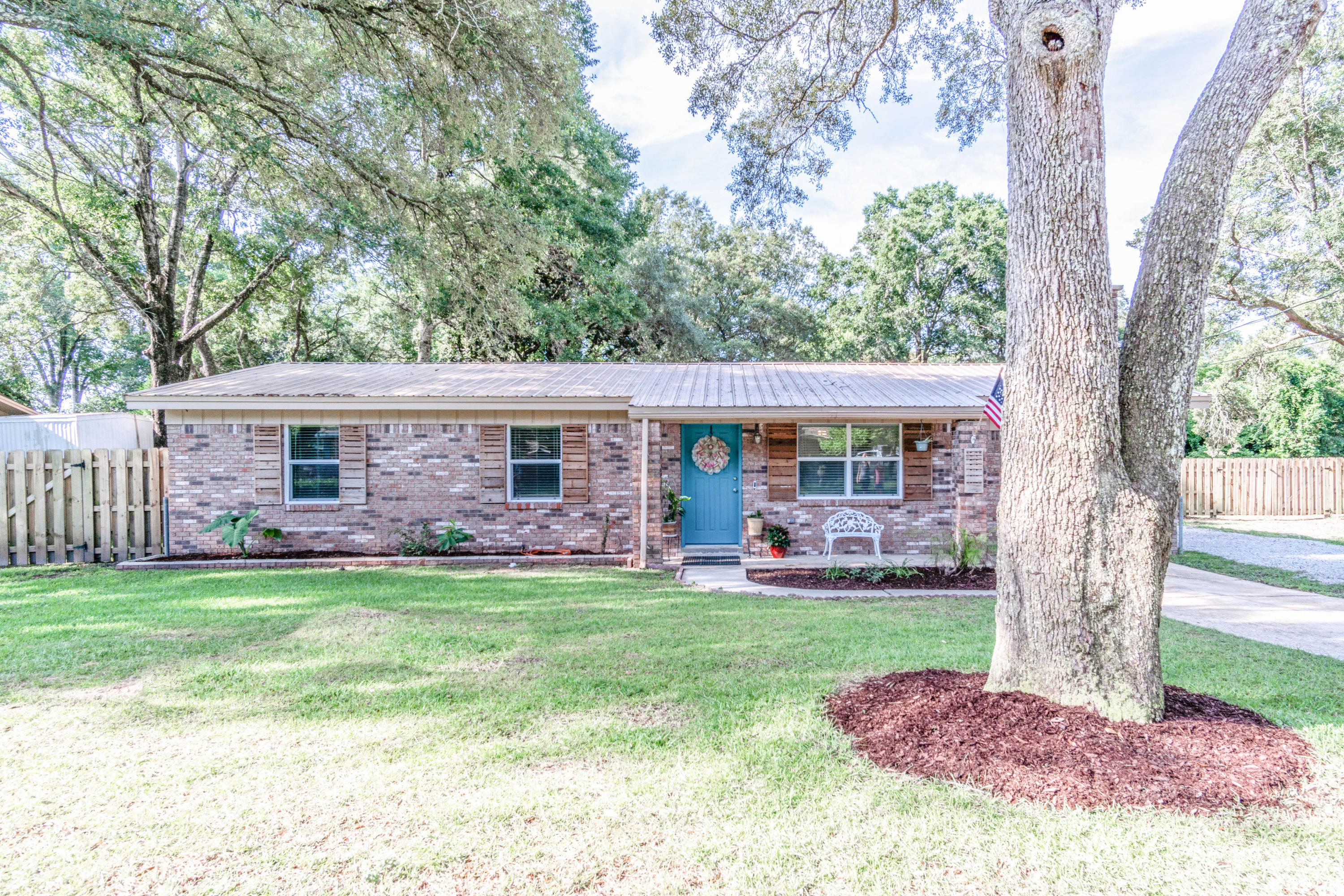 PINECREST HILLS - Residential