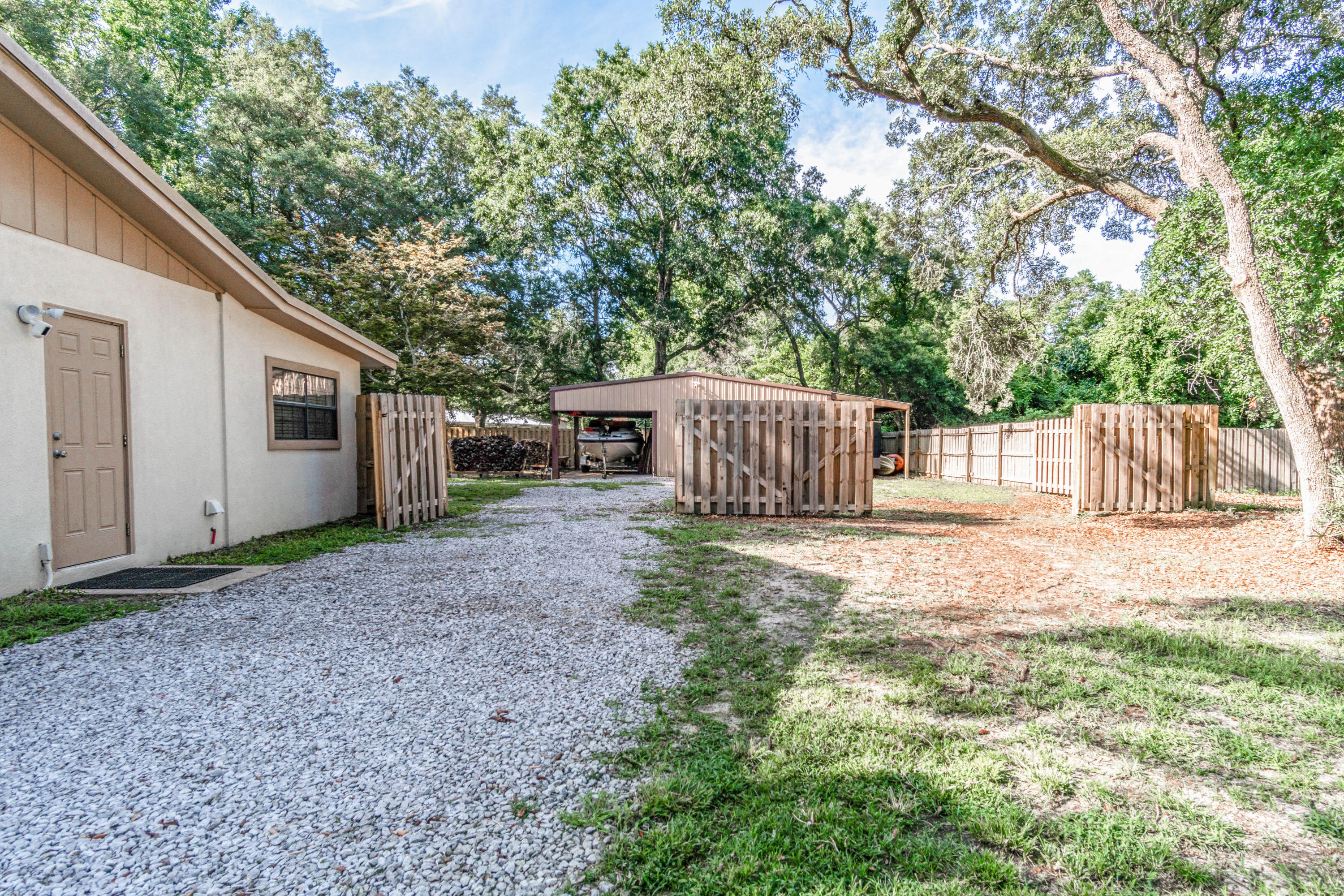 PINECREST HILLS - Residential