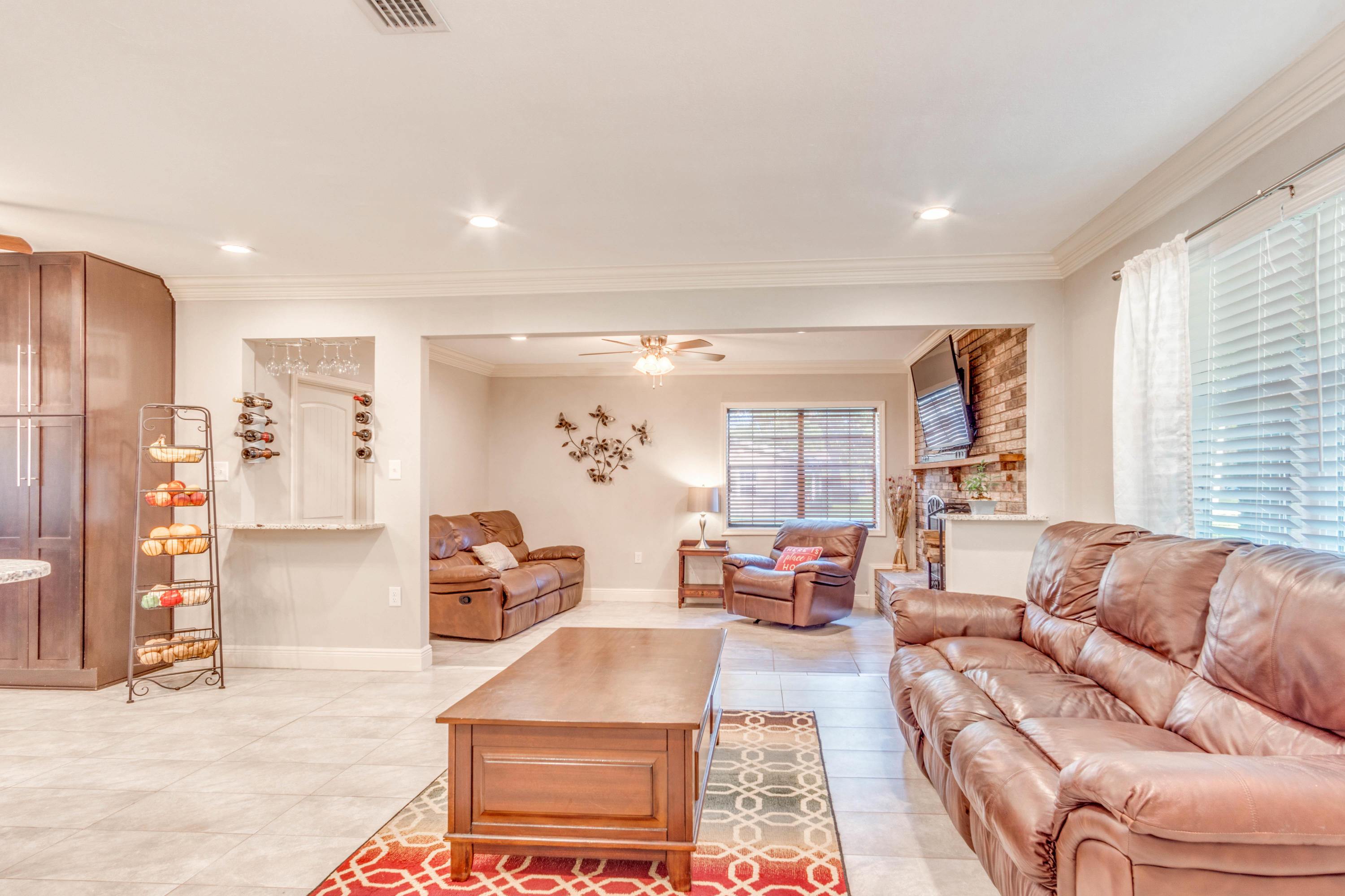 PINECREST HILLS - Residential