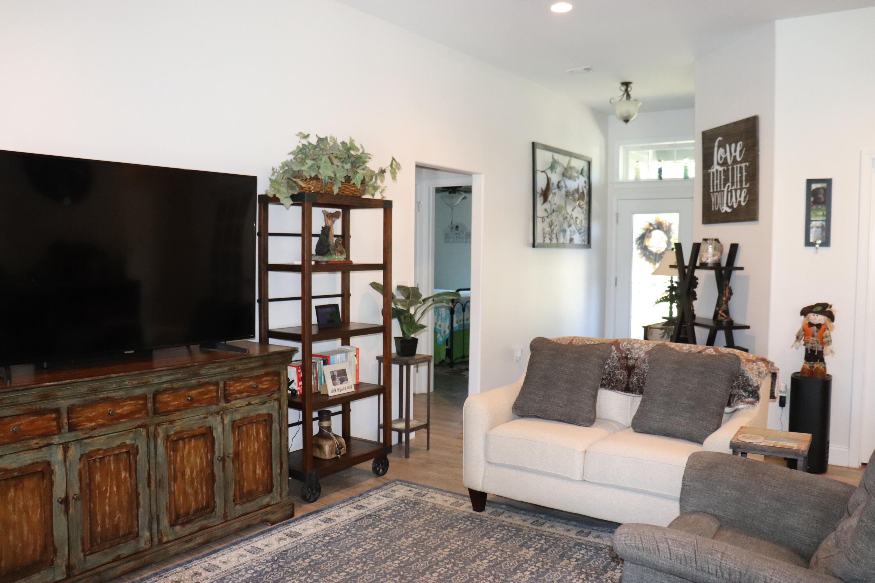 HOLLEY BY THE SEA - Residential