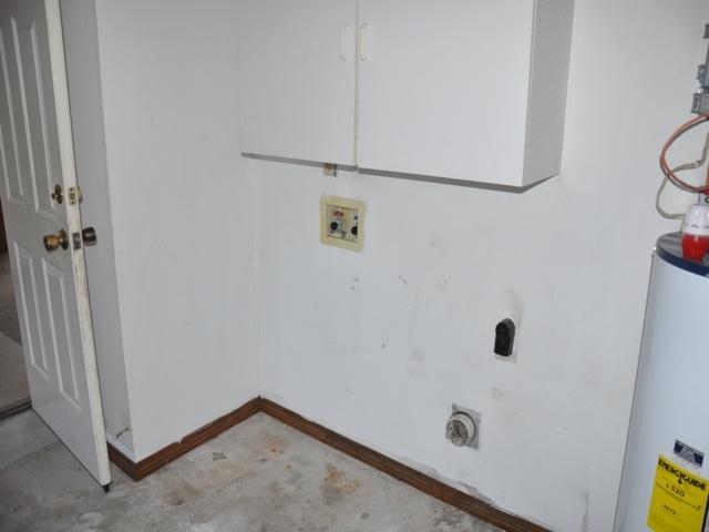 COUNTRY BREEZE ESTATES - Residential