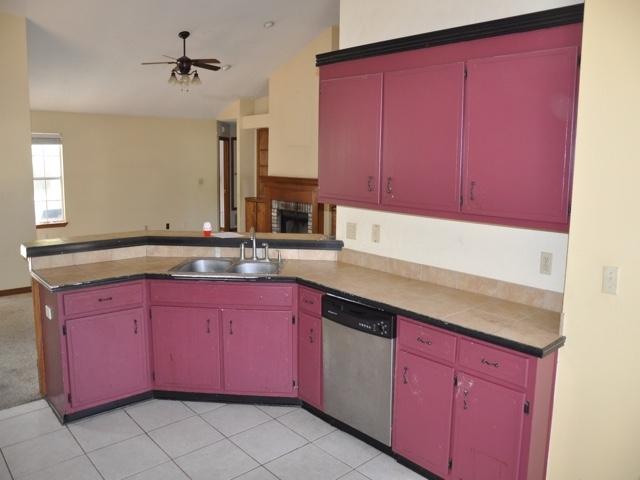 COUNTRY BREEZE ESTATES - Residential