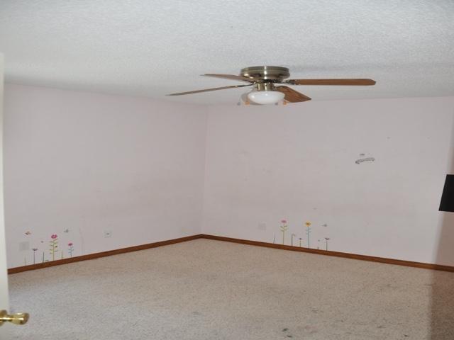 COUNTRY BREEZE ESTATES - Residential