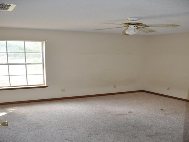 COUNTRY BREEZE ESTATES - Residential