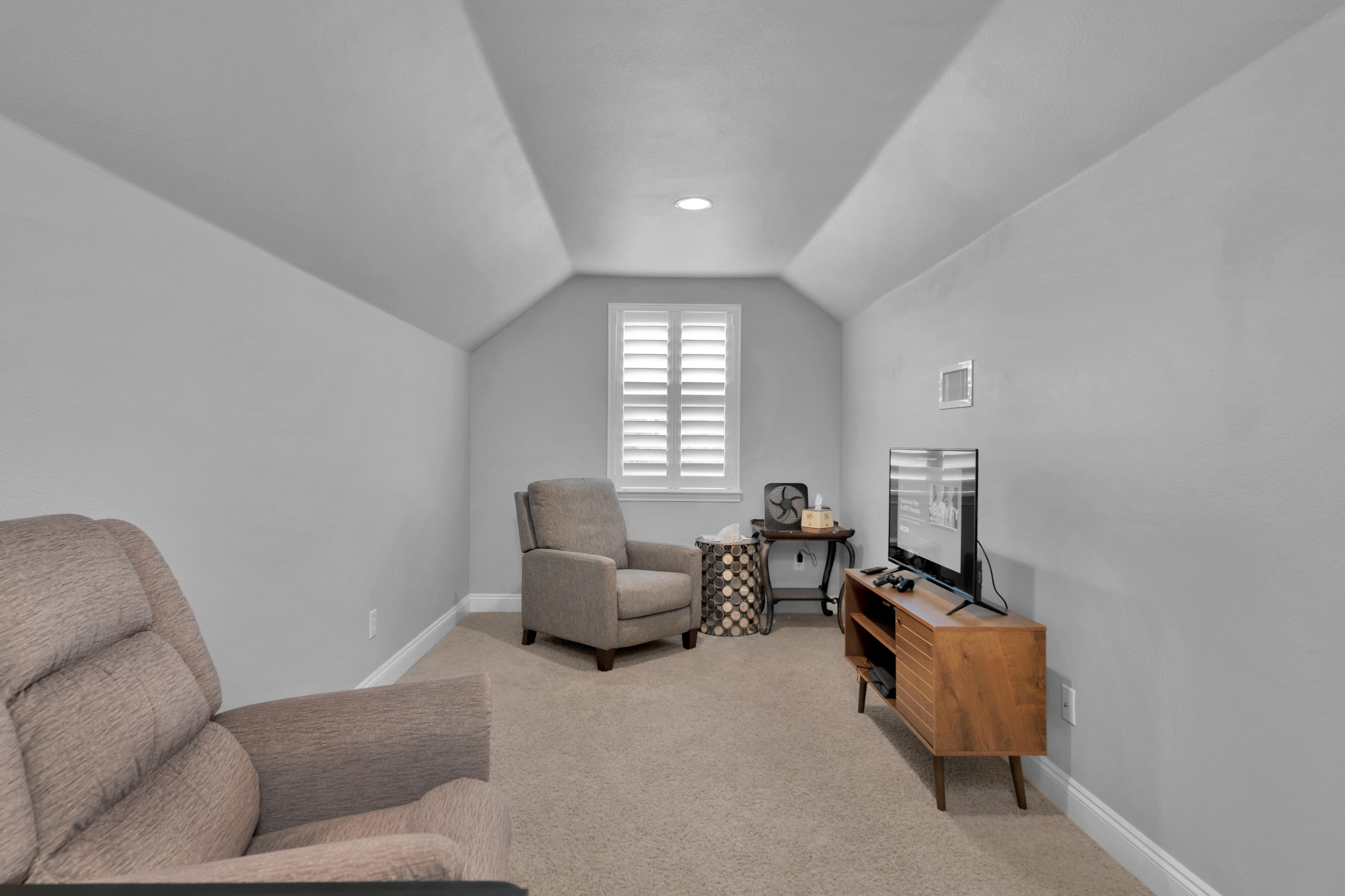 WOODLAWN HEIGHTS - Residential