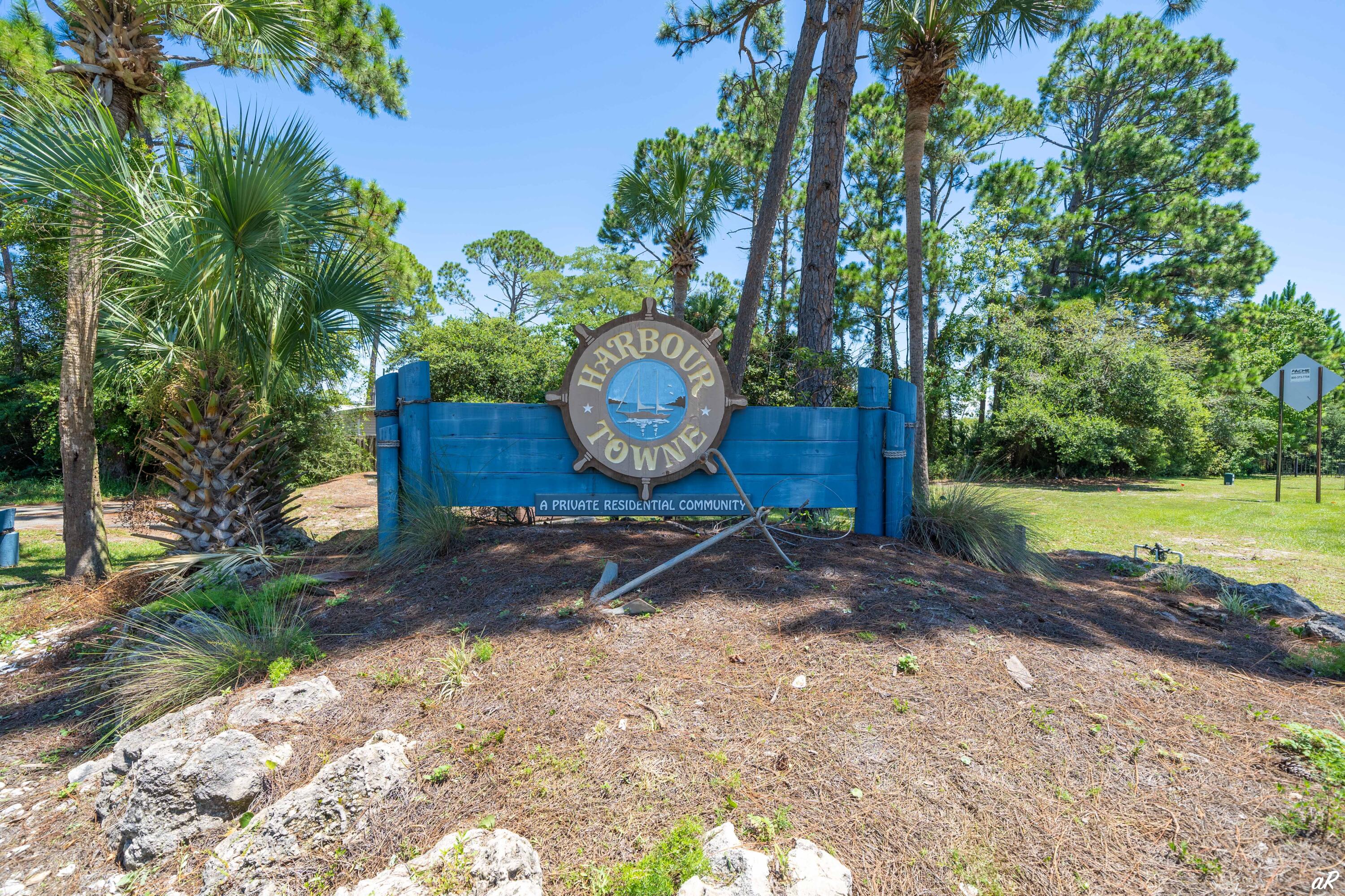 HARBOUR TOWNE - Residential