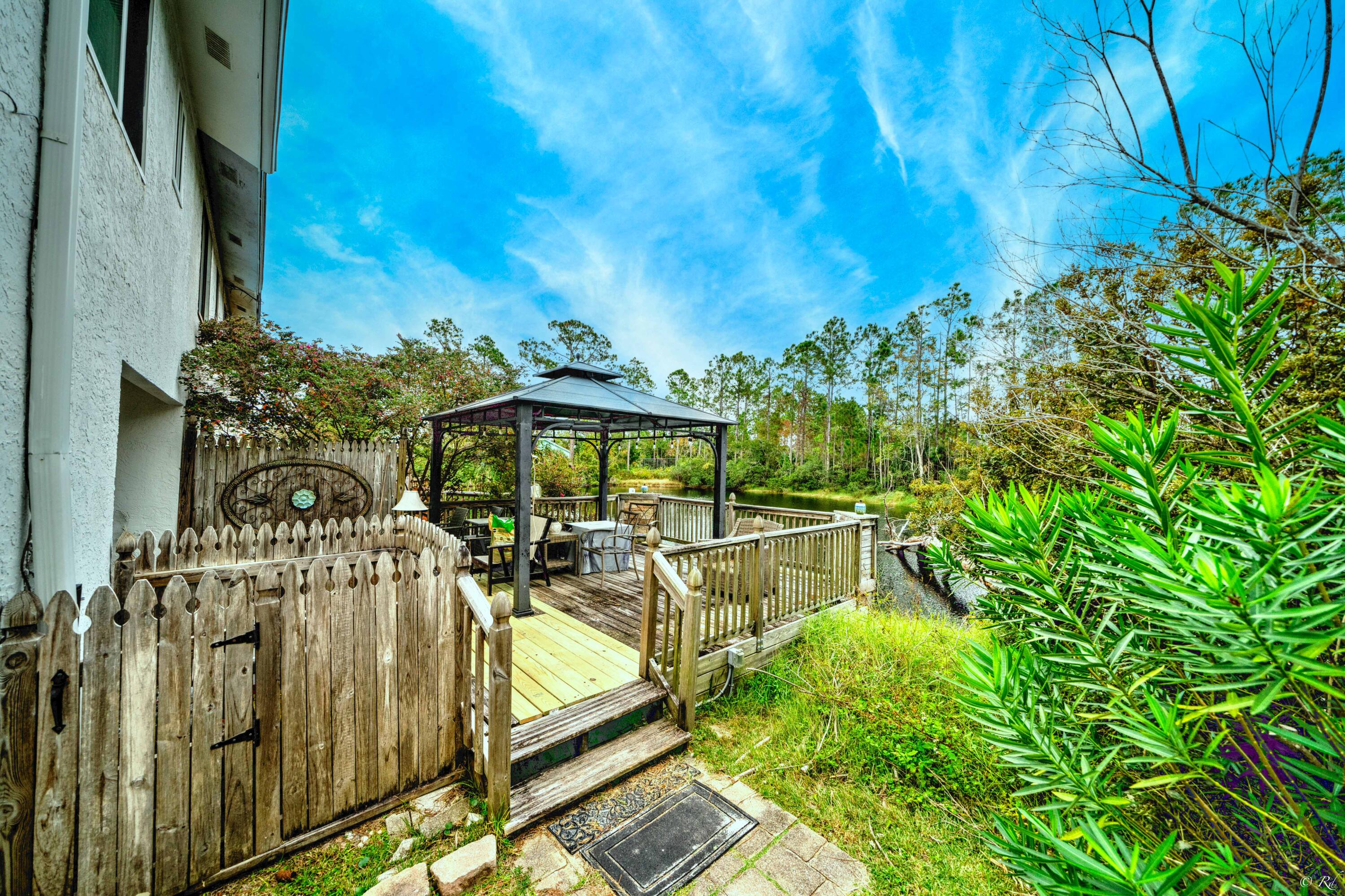 HARBOUR TOWNE - Residential