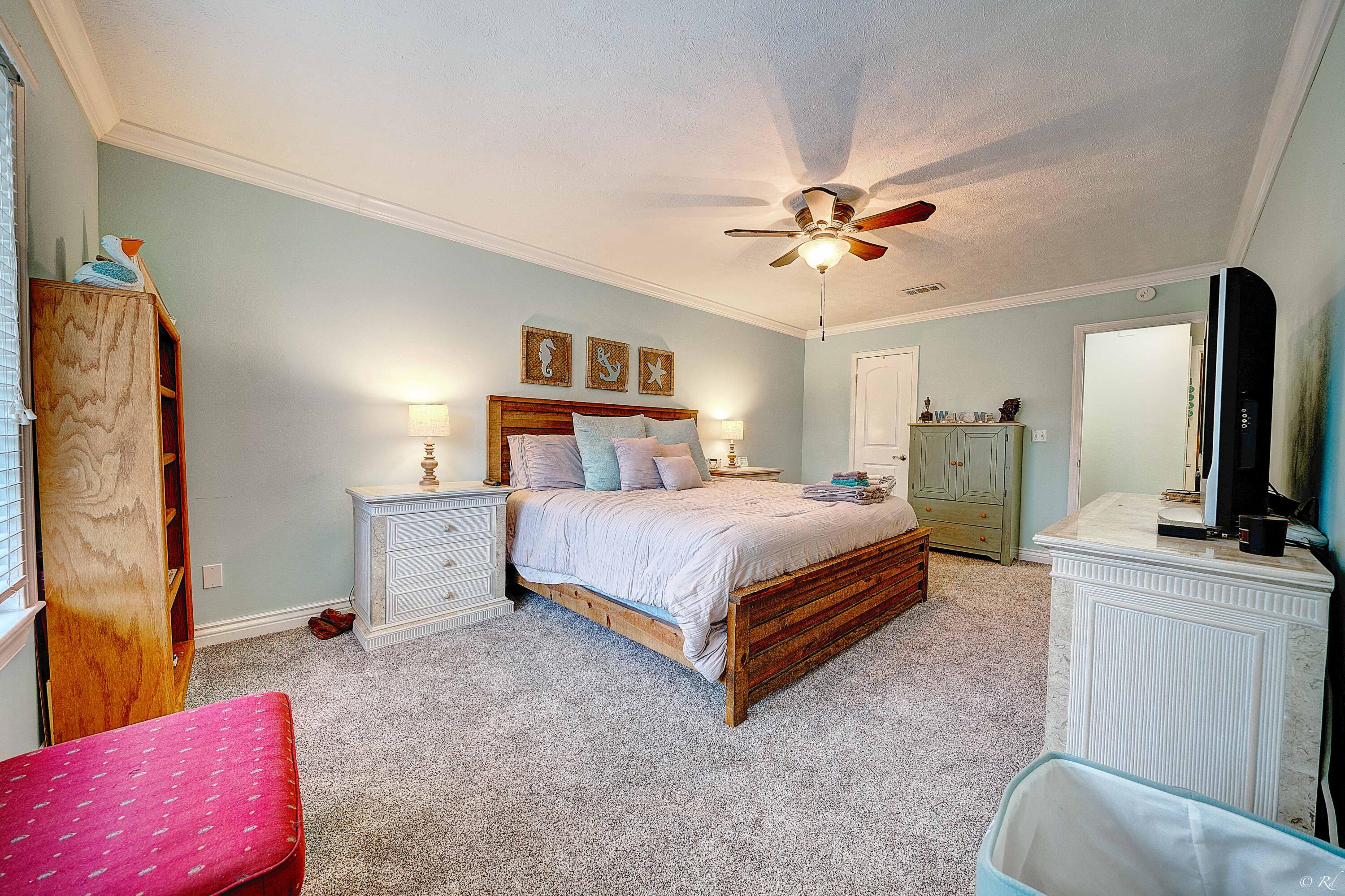 HARBOUR TOWNE - Residential