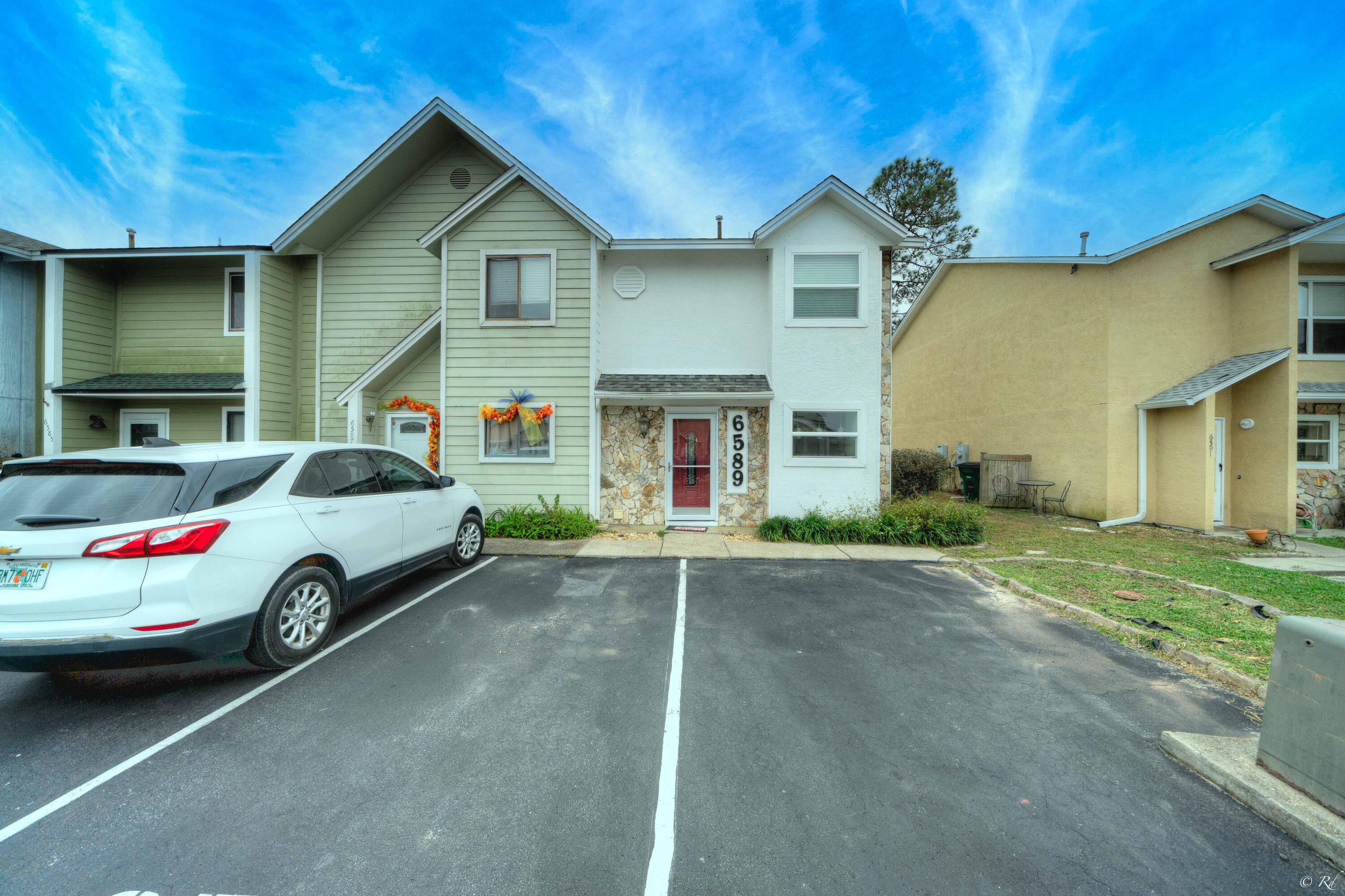 HARBOUR TOWNE - Residential