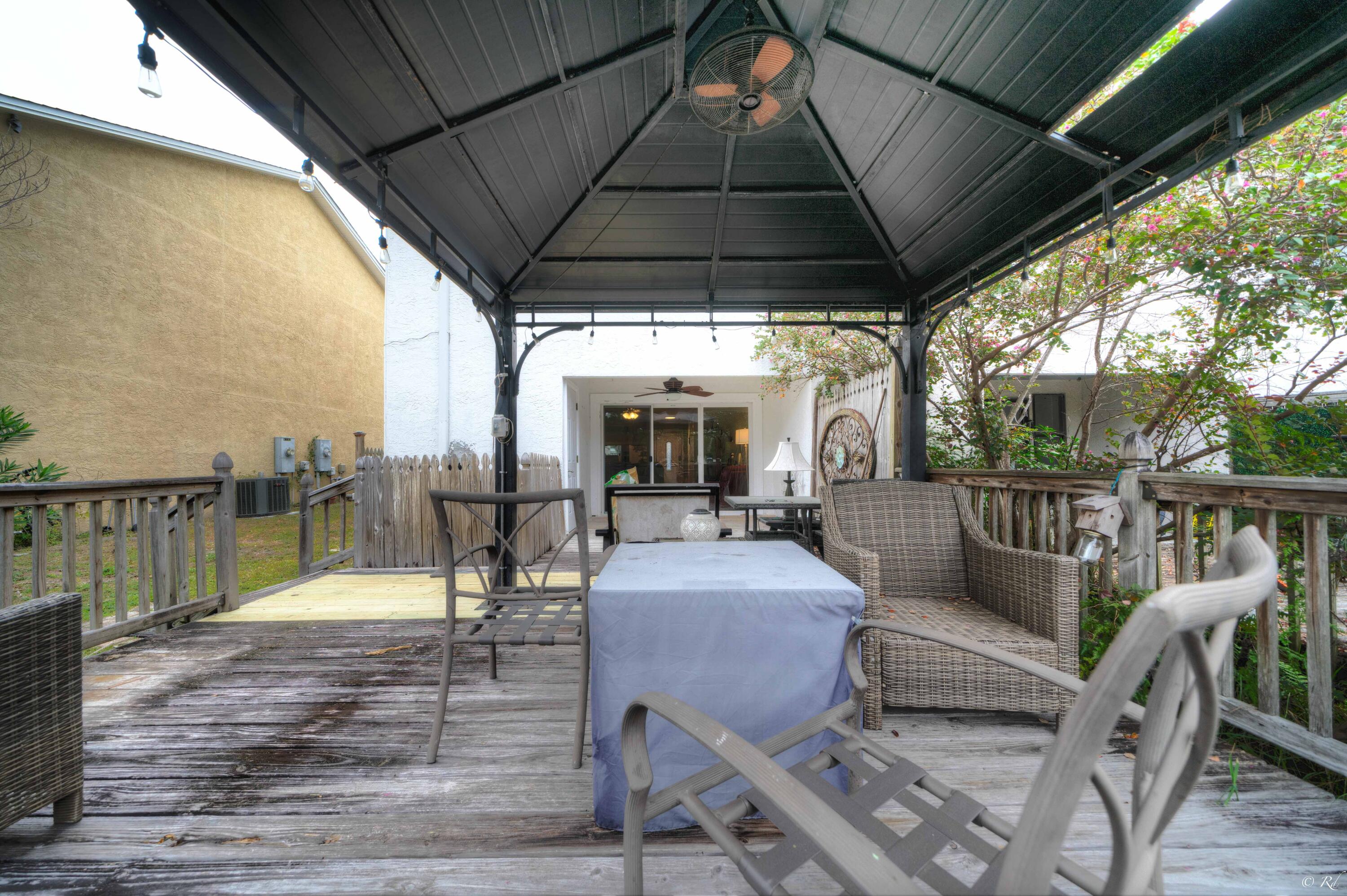 HARBOUR TOWNE - Residential