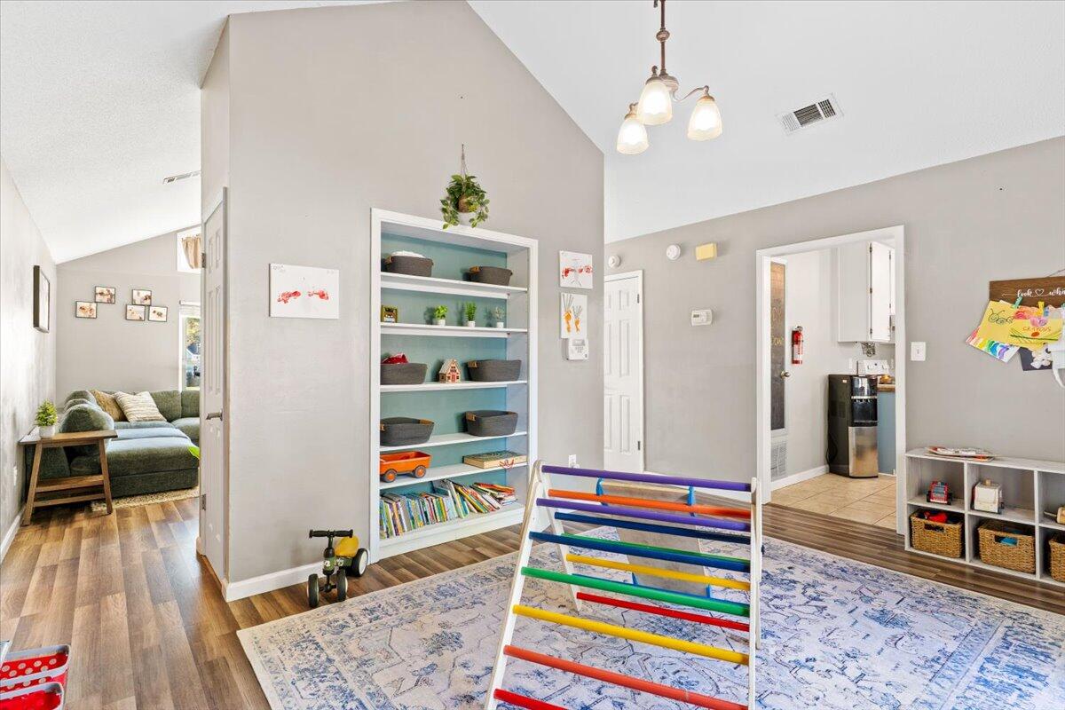 CIMARRON ESTATES - Residential