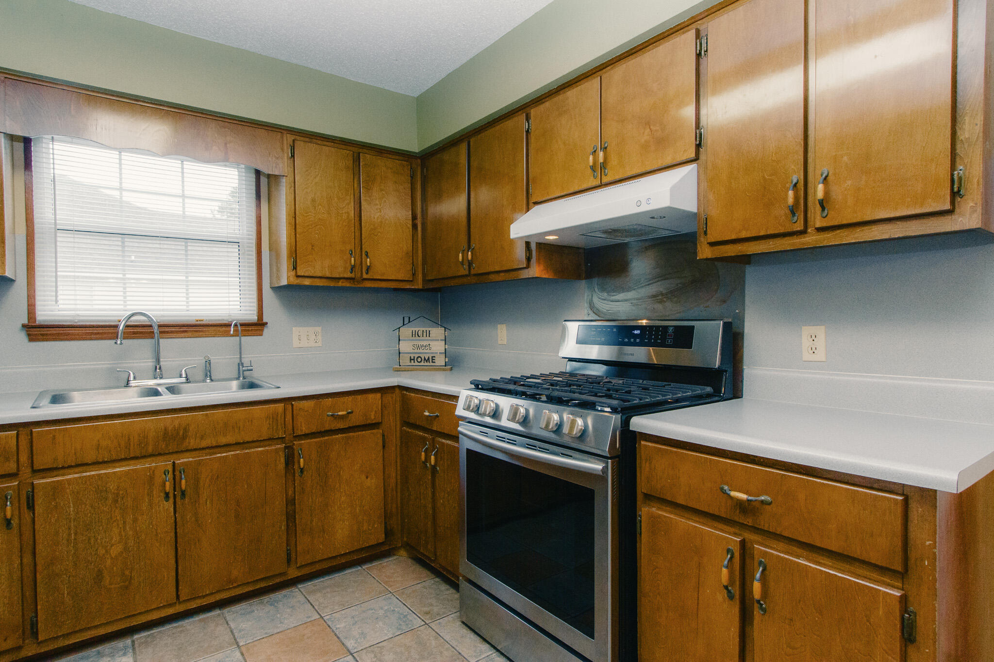 COUNTRYVIEW EST 3RD ADD - Residential