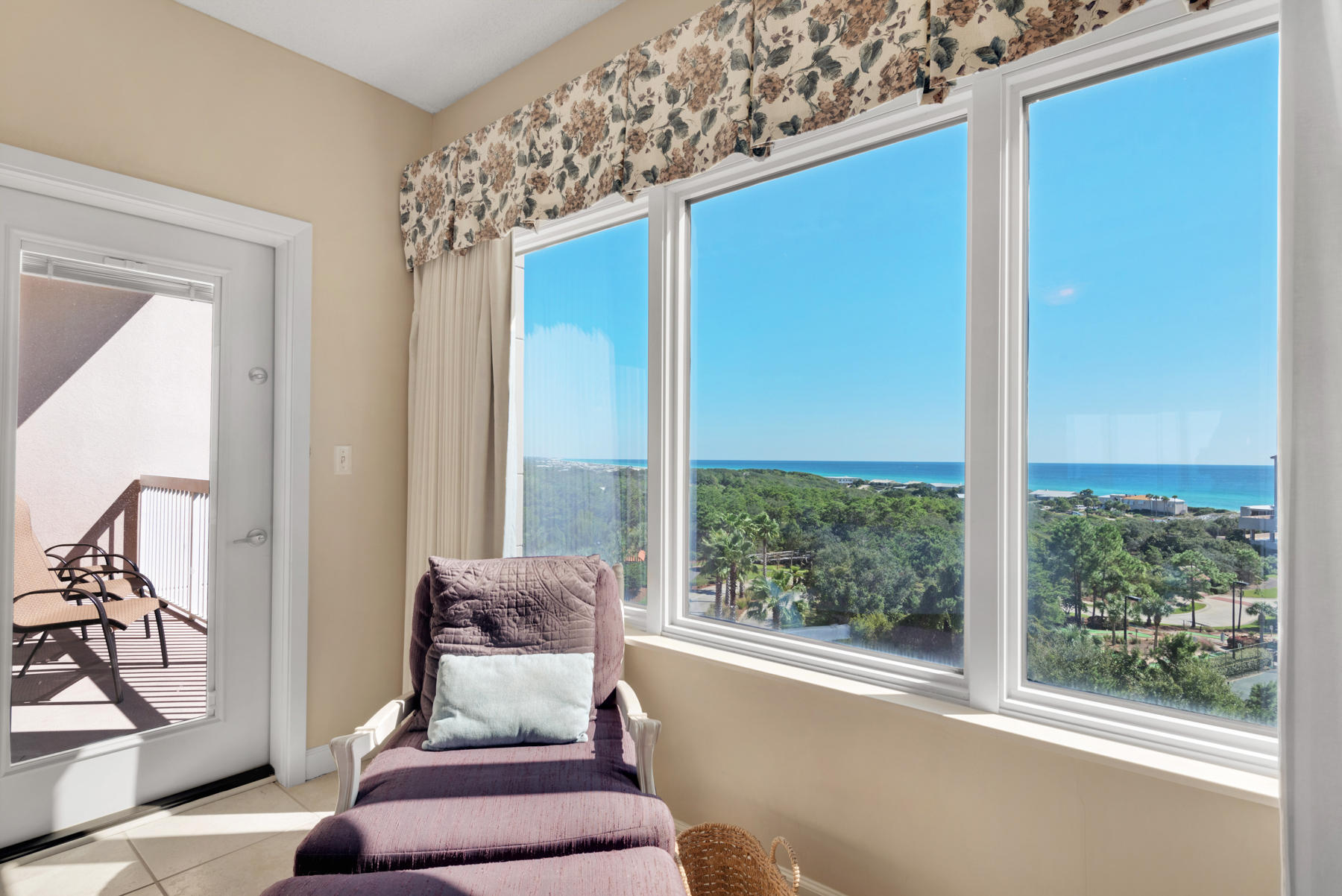 SUMMIT AT TOPS'L - Residential