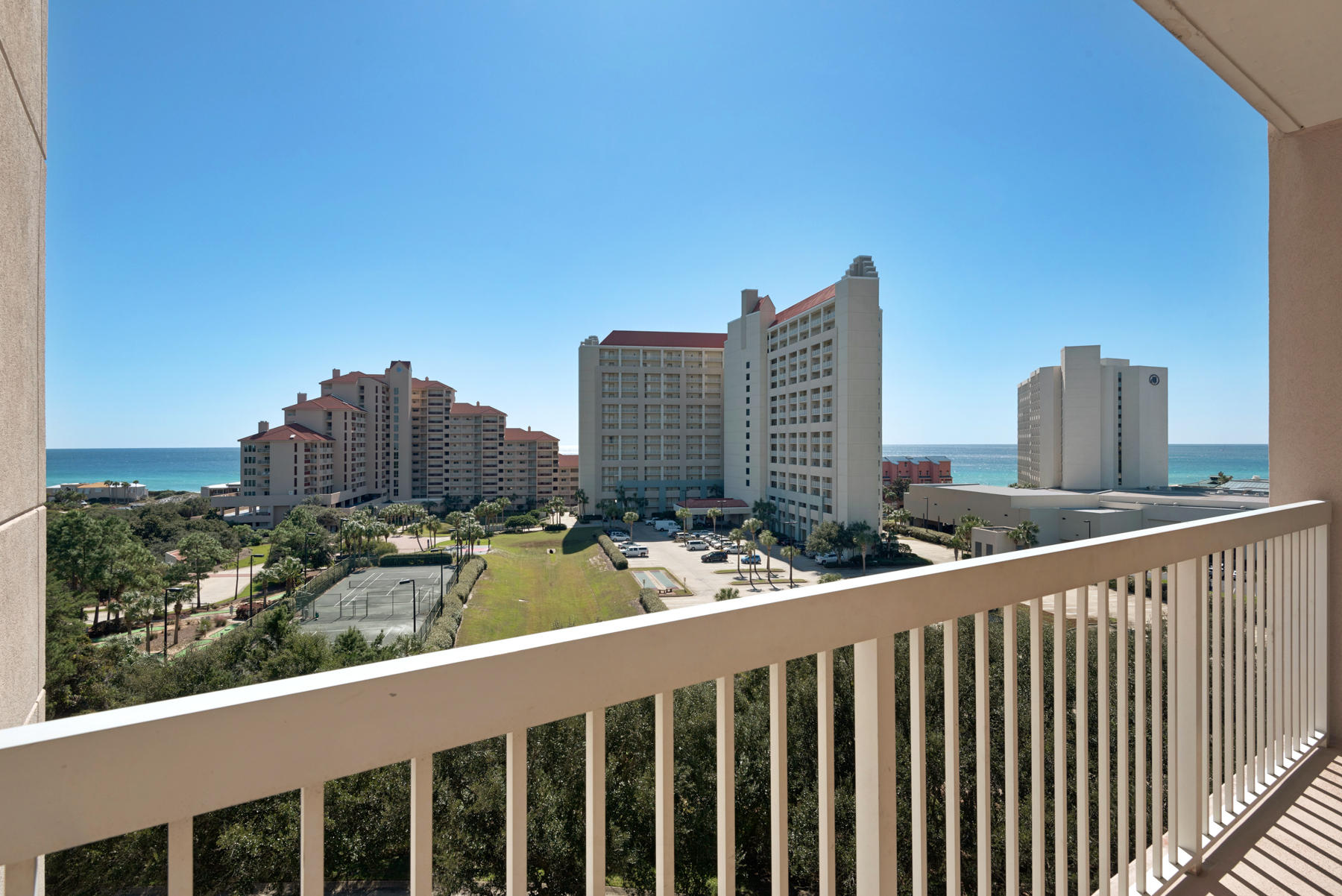 SUMMIT AT TOPS'L - Residential