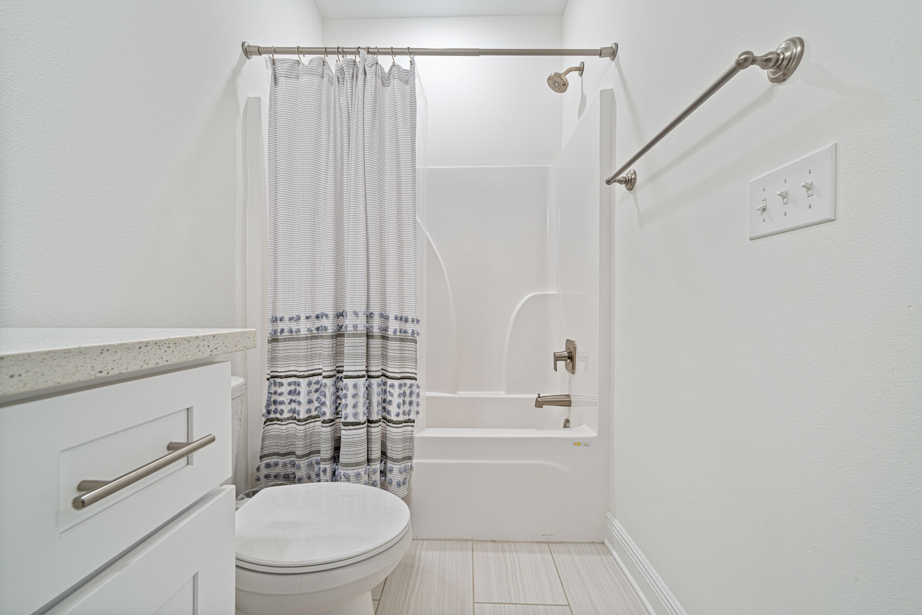 KARA LAKE TOWNHOMES - Residential