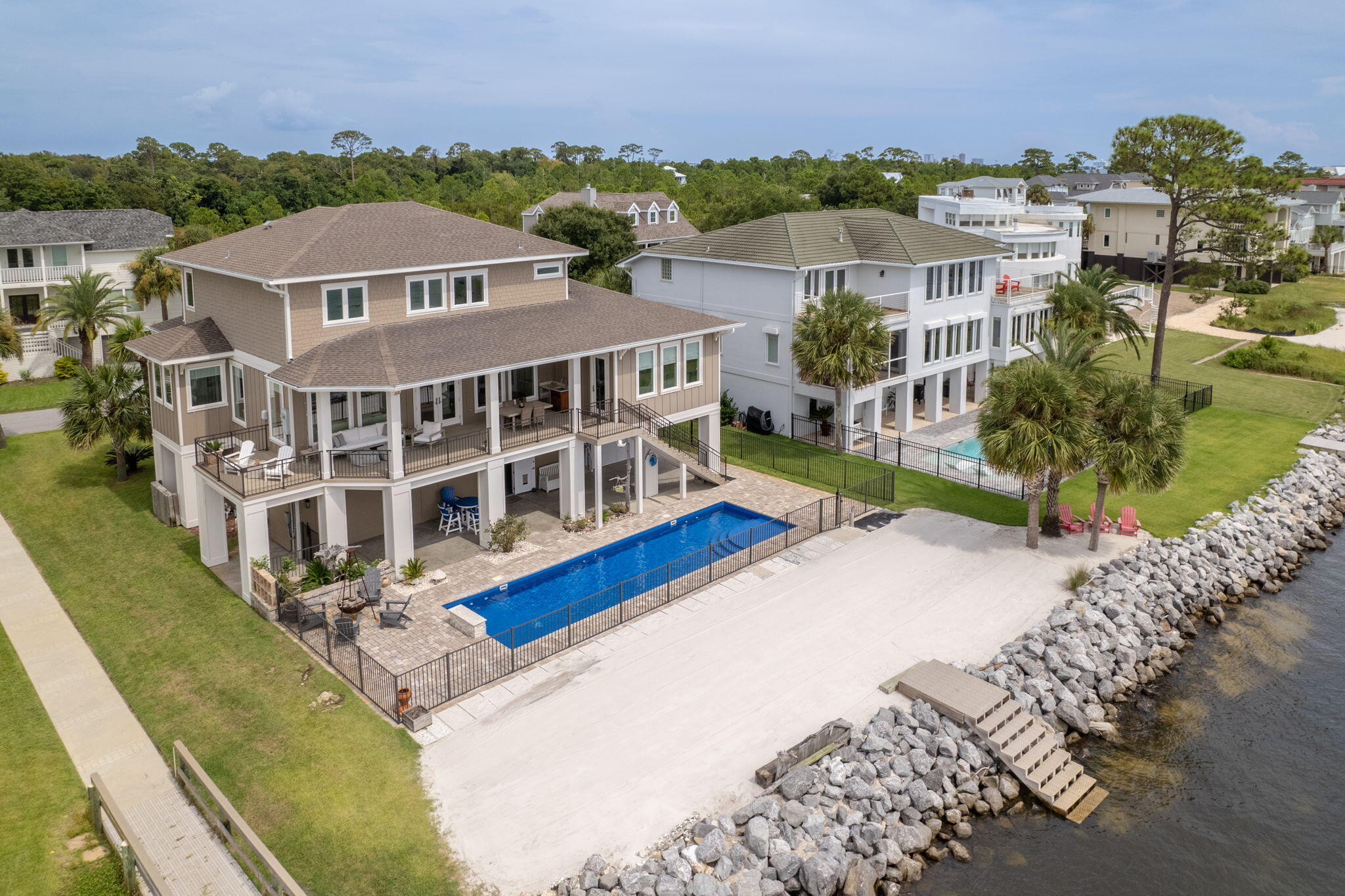 DEER POINT VILLAGE - Residential