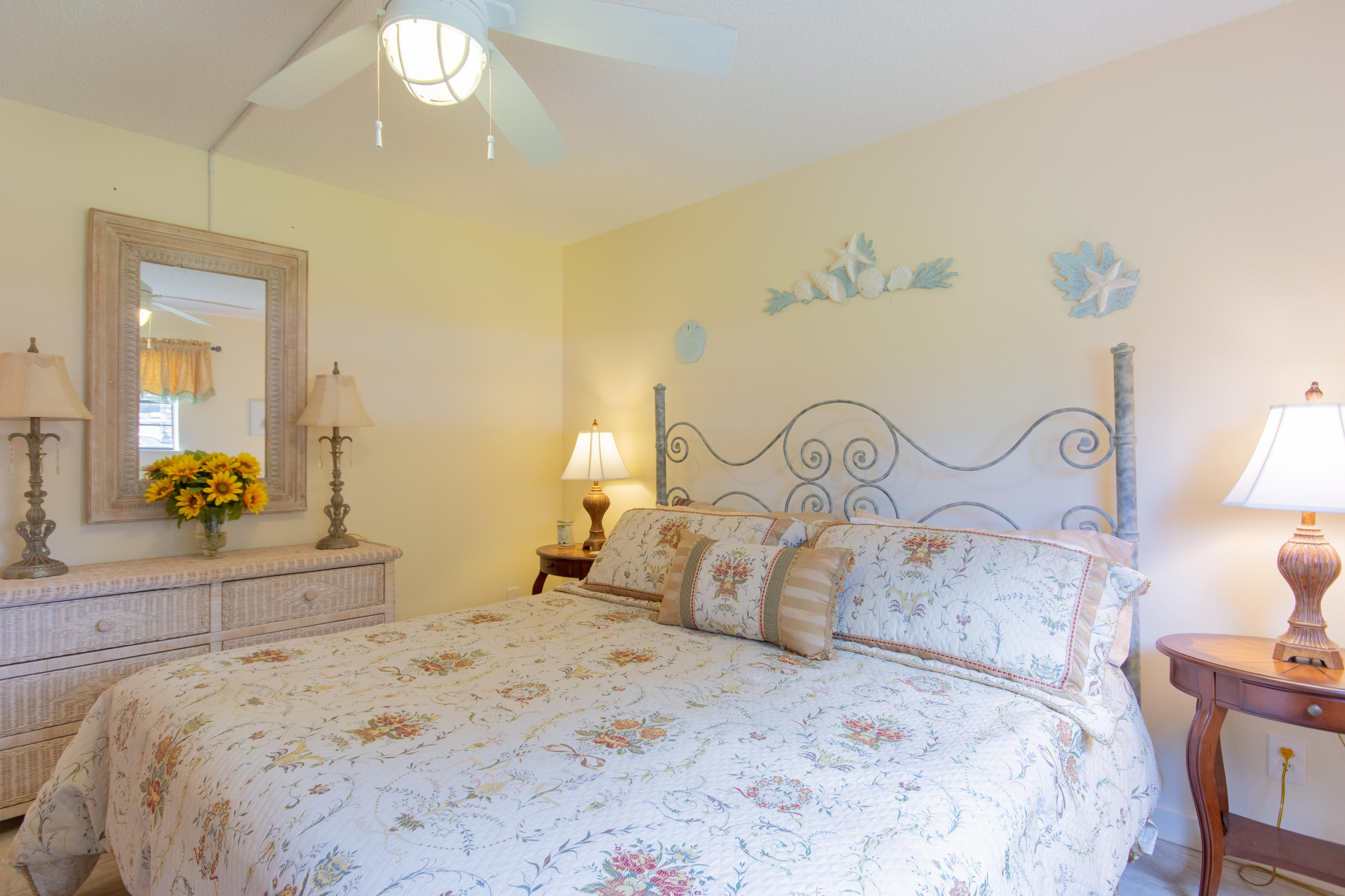 SEASCAPE CONDO GARDEN VILLA - Residential