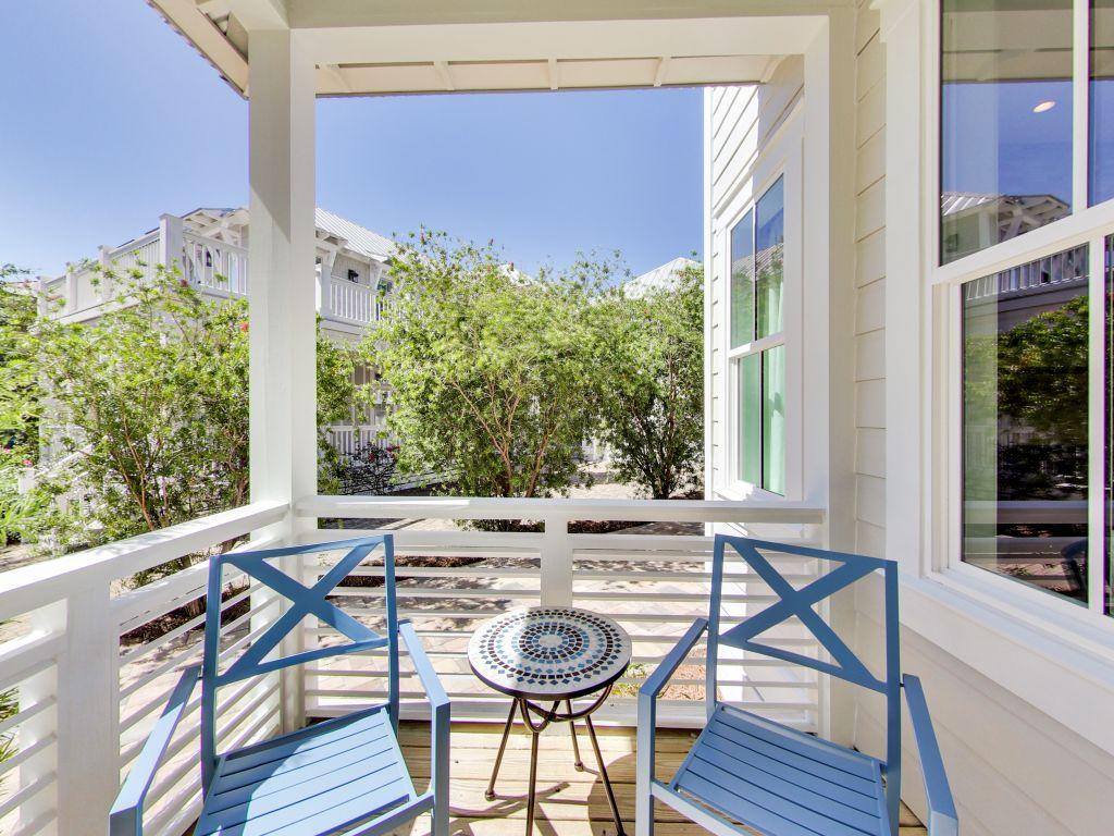 COTTAGES AT EASTERN LAKE - Residential