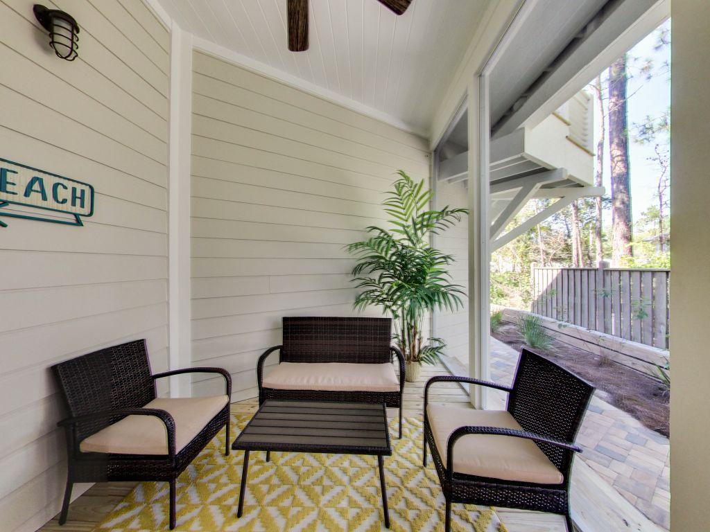 COTTAGES AT EASTERN LAKE - Residential