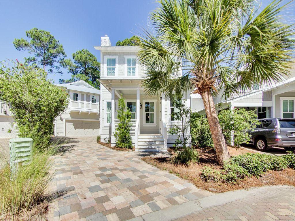 COTTAGES AT EASTERN LAKE - Residential
