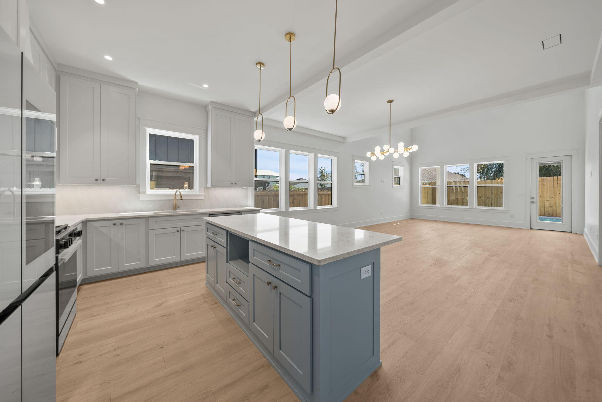 RIVIERA BEACH - Residential