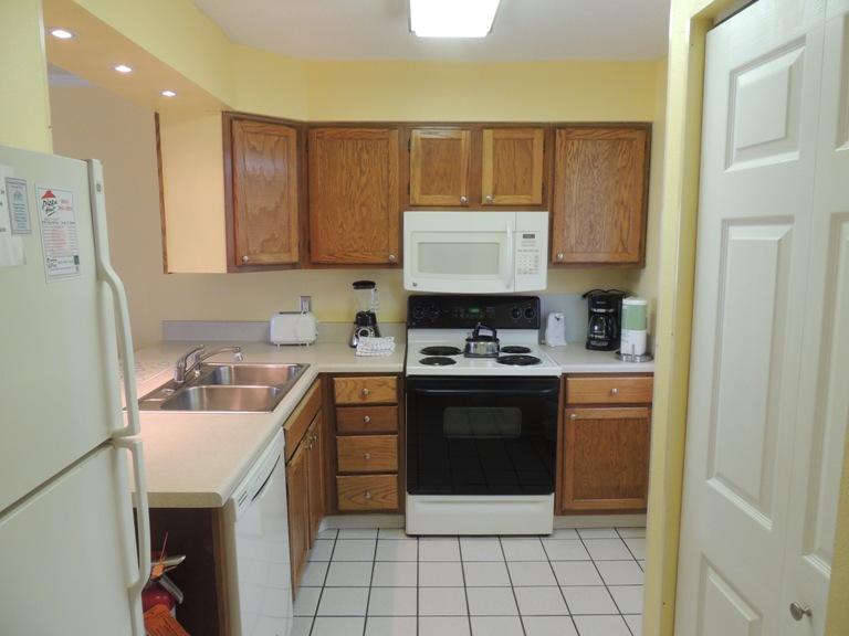 ISLANDER CONDO - Residential