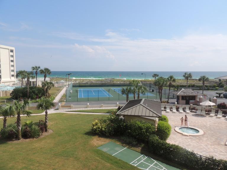 ISLANDER CONDO - Residential