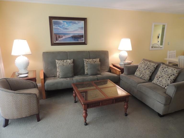 ISLANDER CONDO - Residential