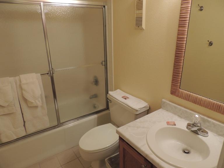 ISLANDER CONDO - Residential