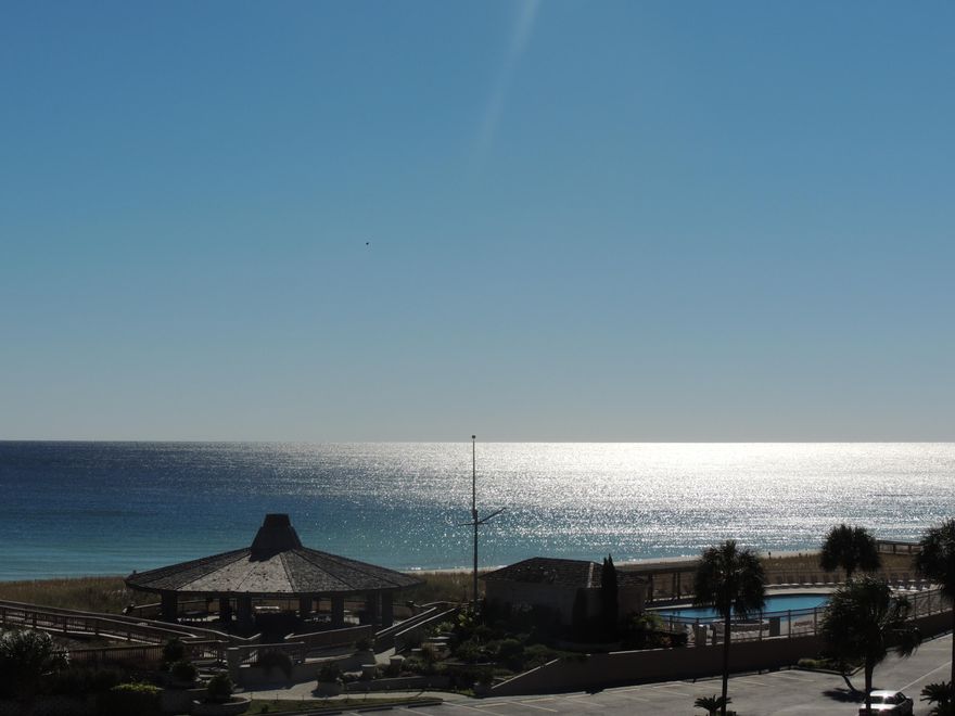 Consistently great rental unit, over $27,500 on the books for 2016. This 2 bedroom 2 bathroom unit has beachy colors and is move in or rental ready with several bookings on the books for the latter part of 2016.