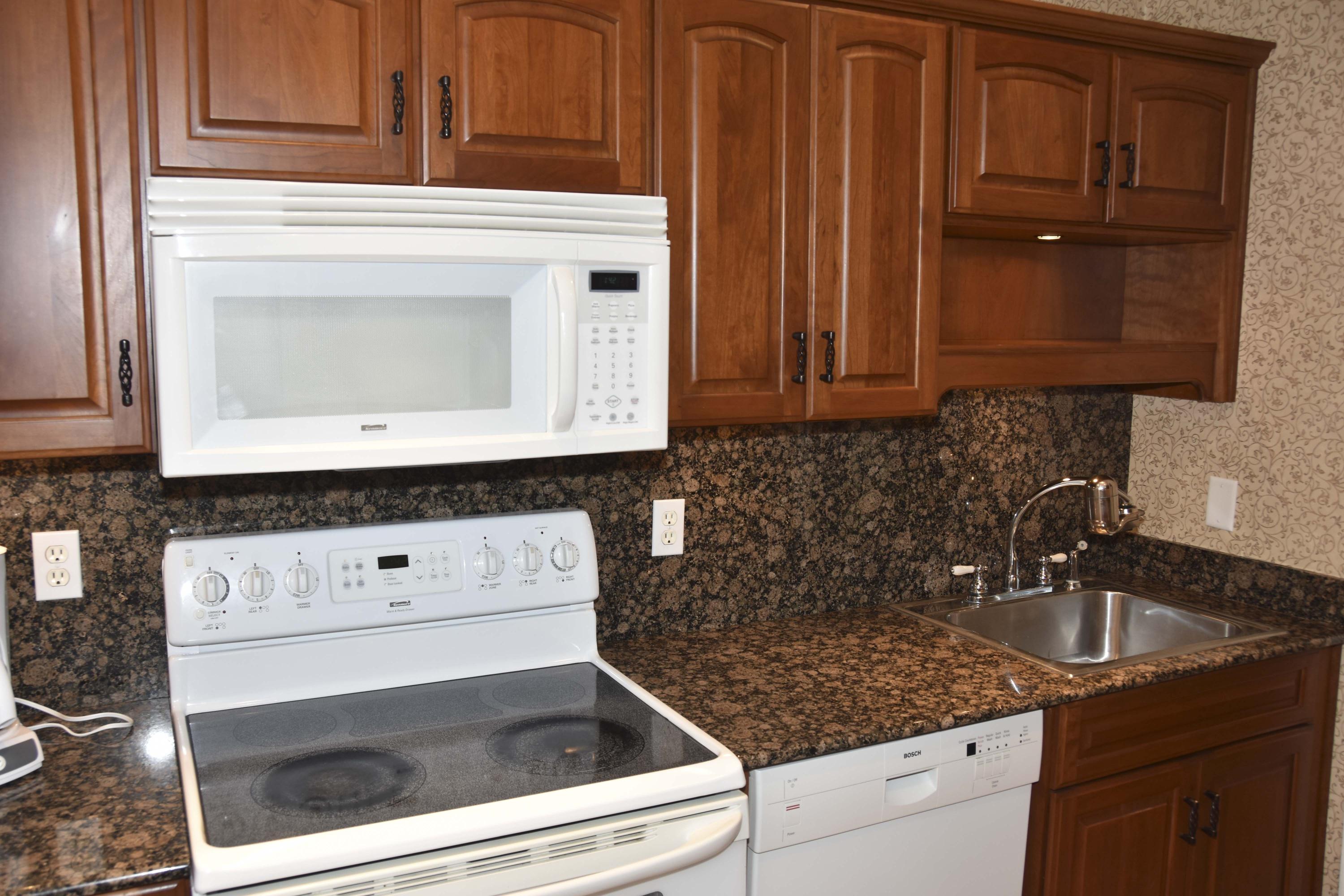 ELLIOTTS POINT - Residential