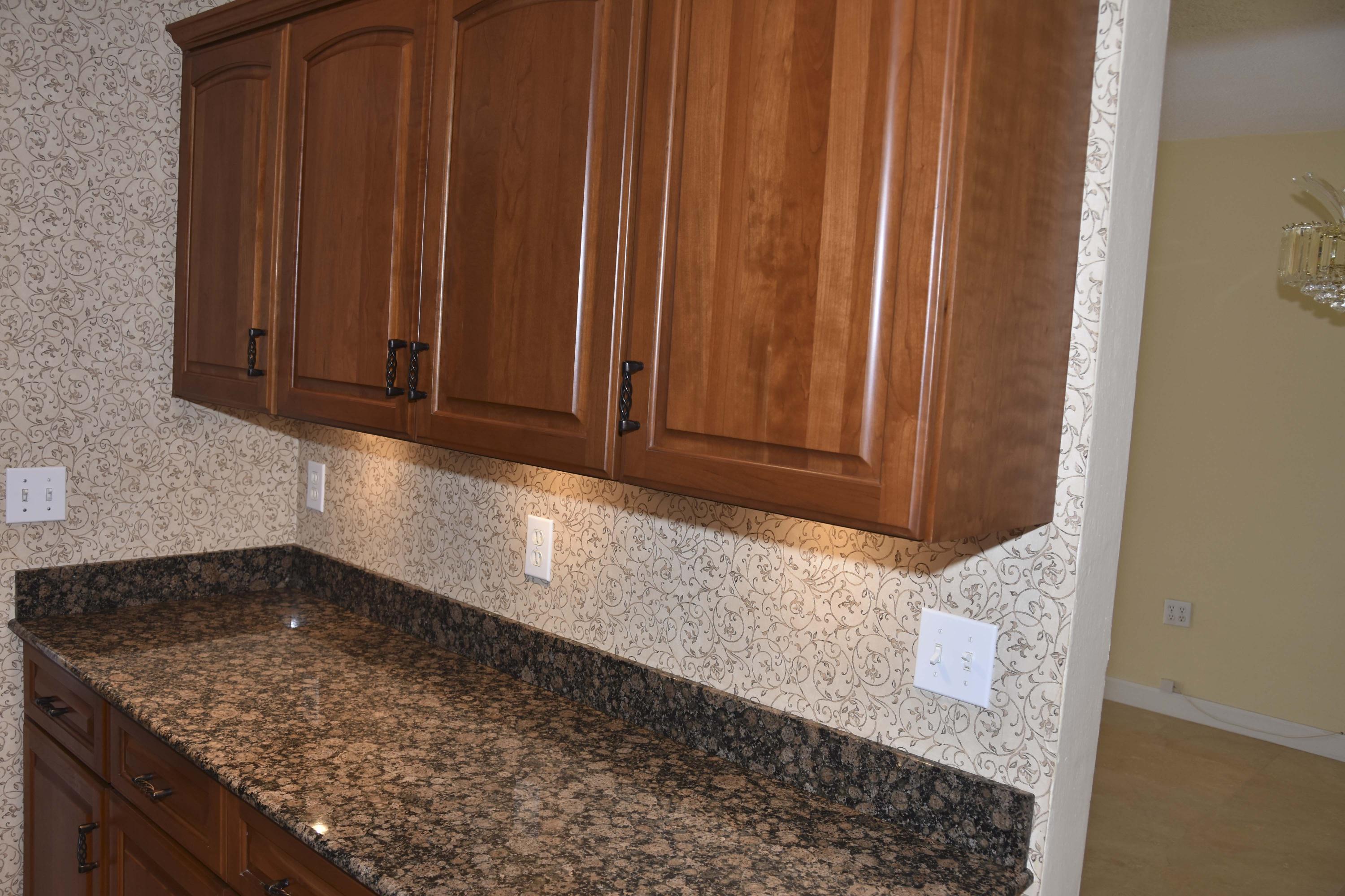 ELLIOTTS POINT - Residential