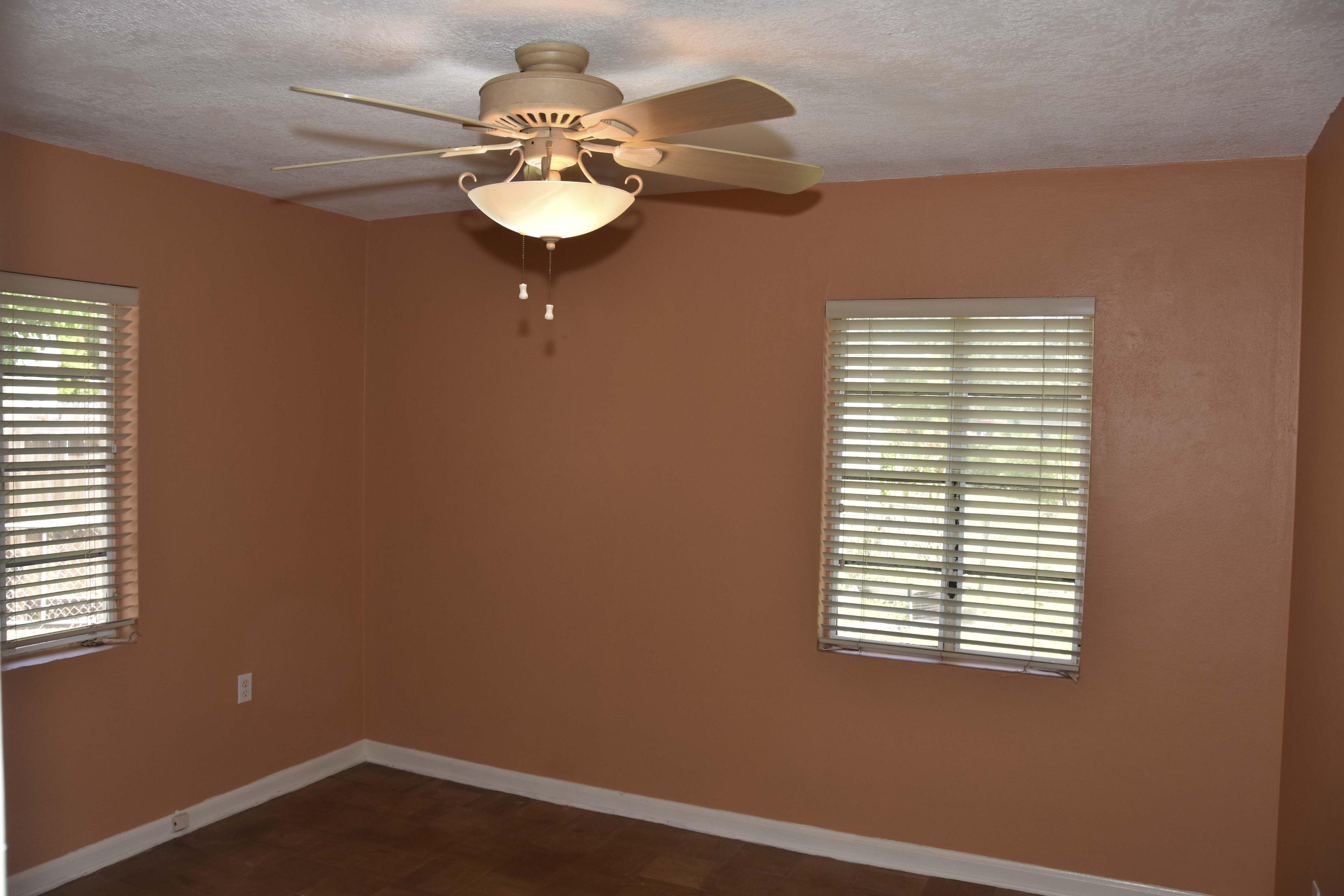 ELLIOTTS POINT - Residential