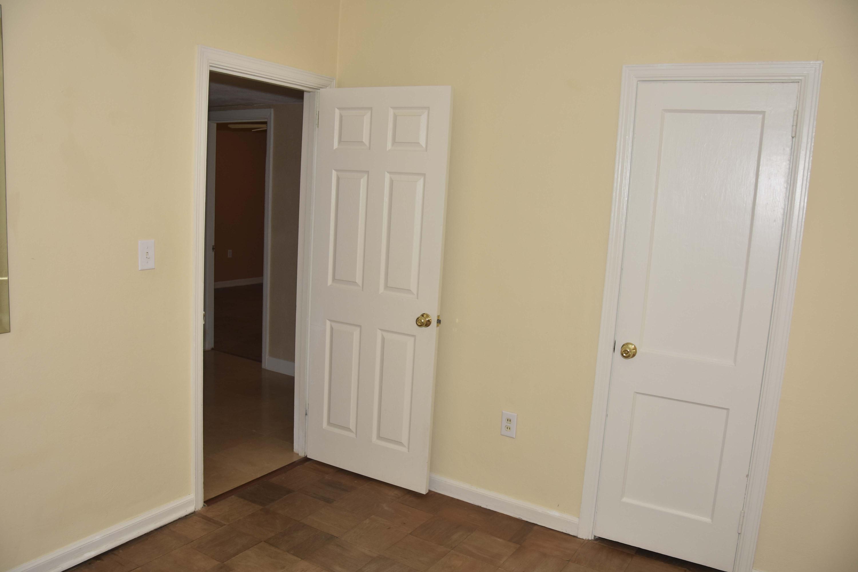 ELLIOTTS POINT - Residential