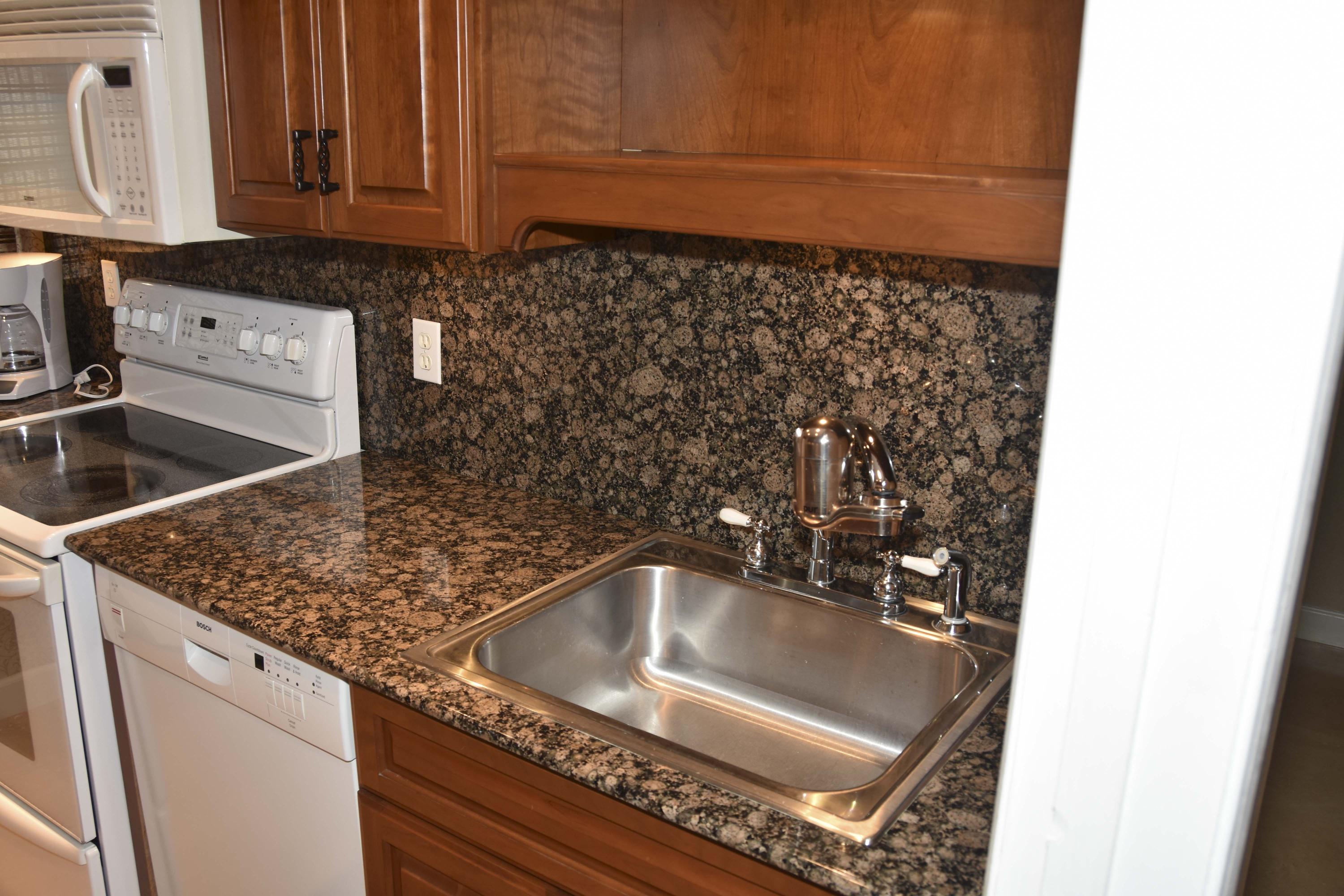 ELLIOTTS POINT - Residential