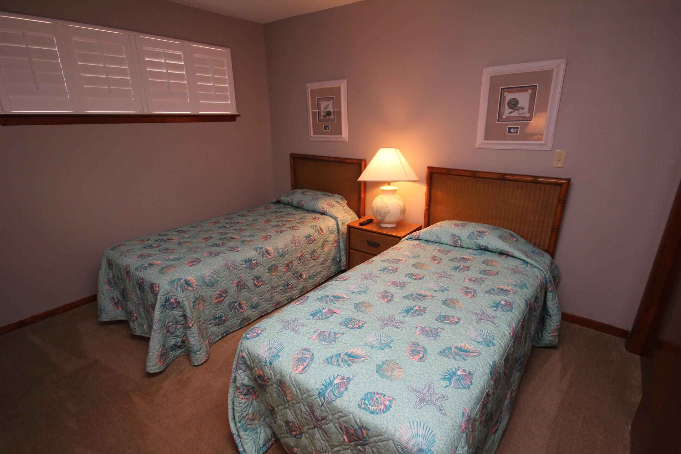 ISLANDER CONDO PH I, - Residential