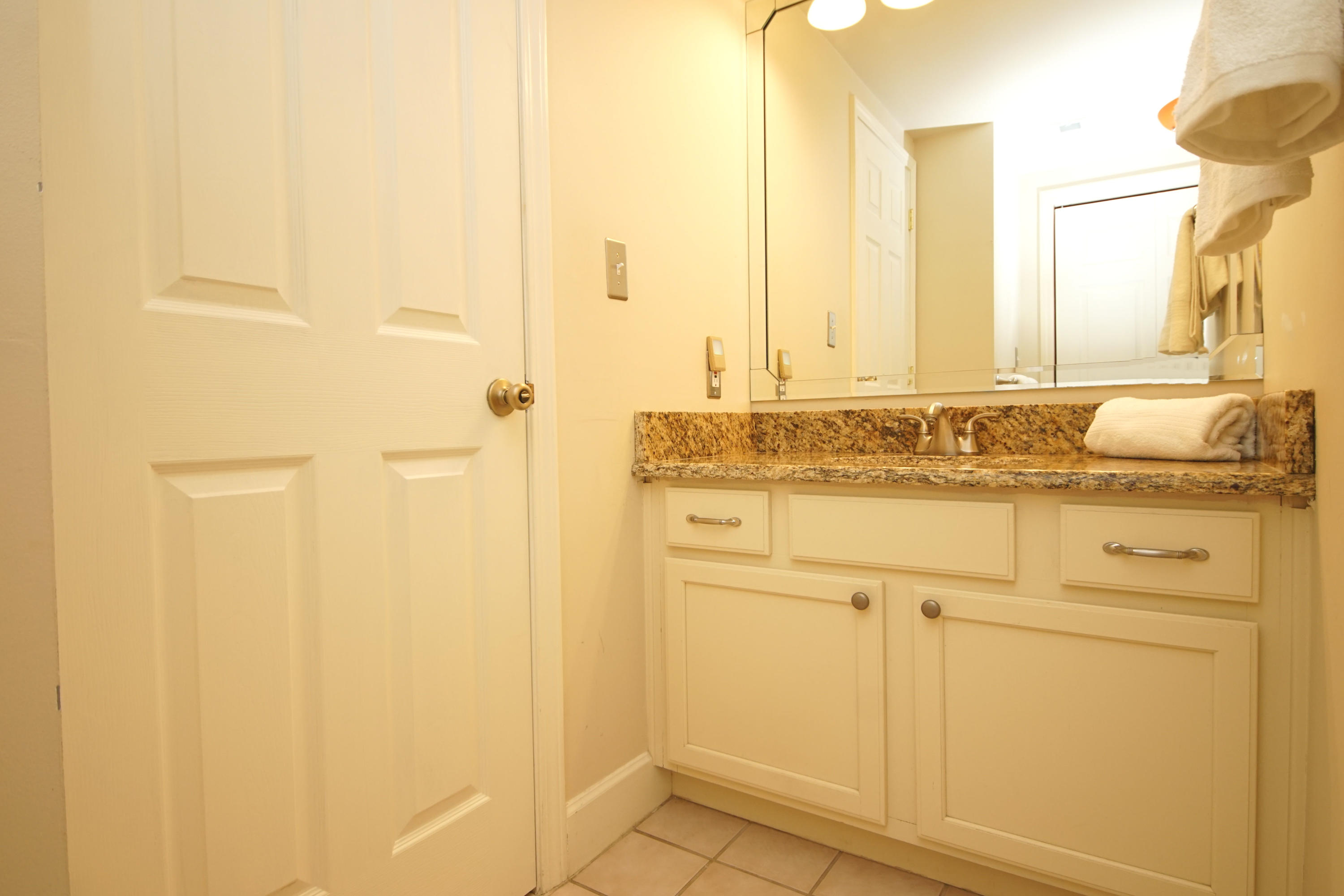 JADE EAST TOWERS CONDO - Residential