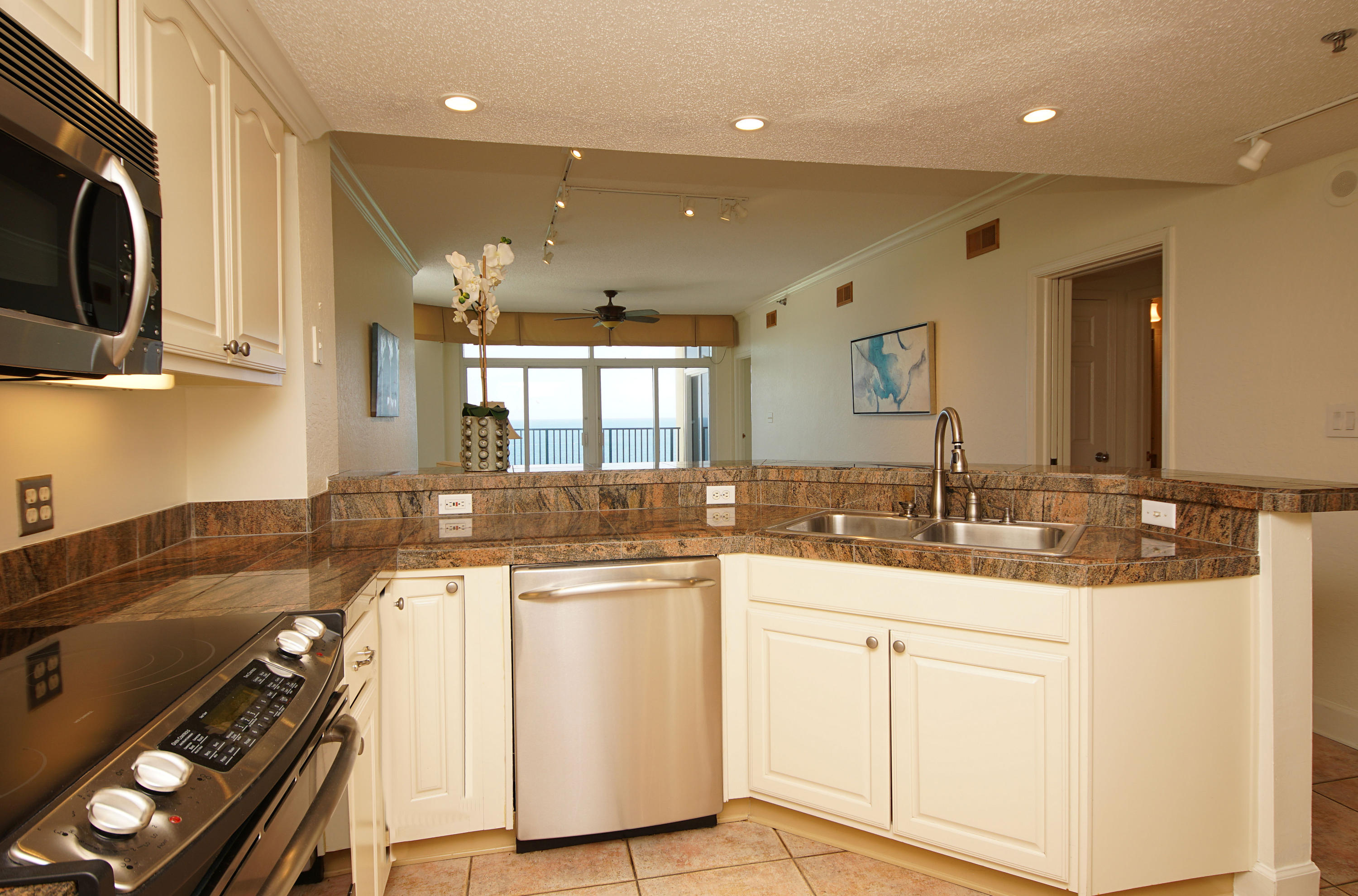 JADE EAST TOWERS CONDO - Residential