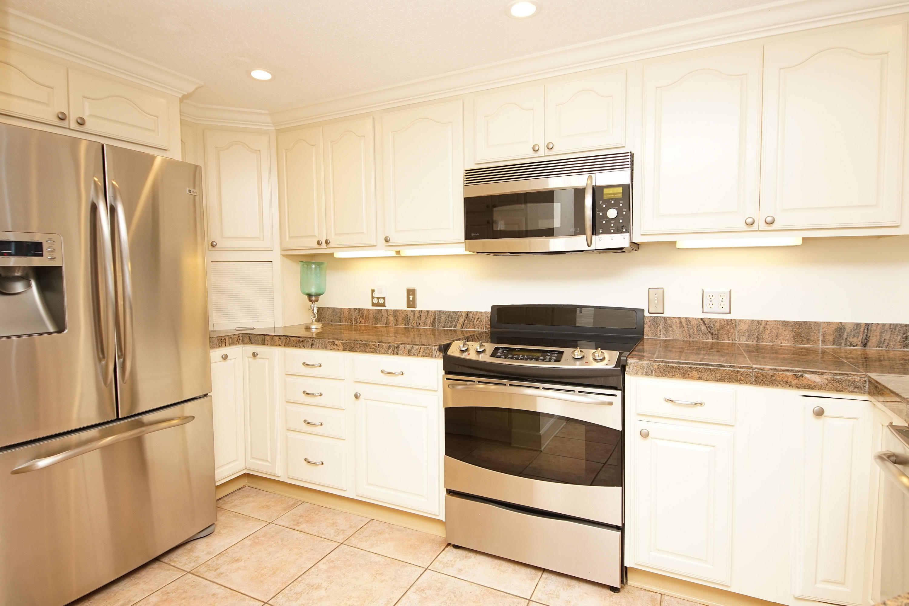 JADE EAST TOWERS CONDO - Residential