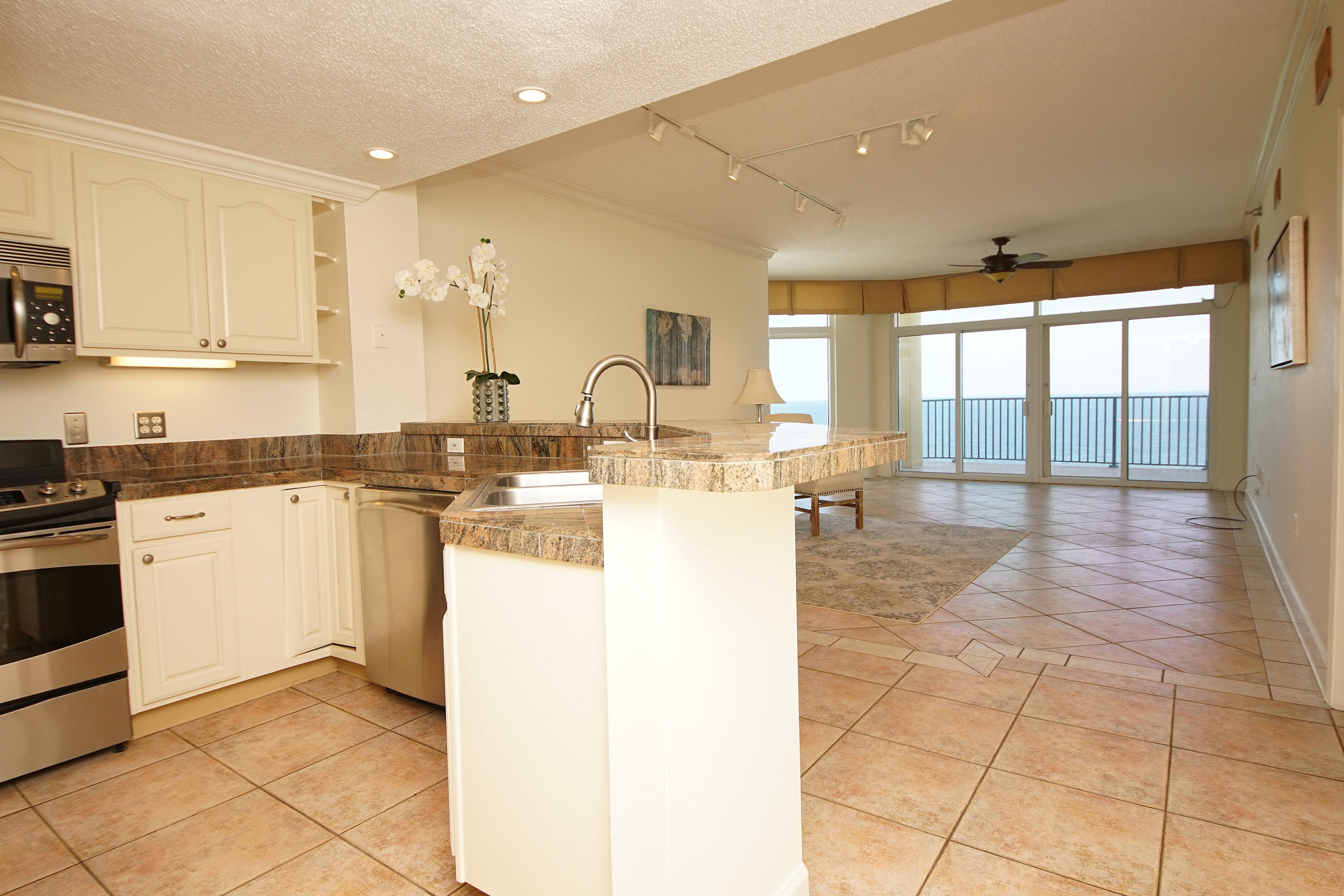 JADE EAST TOWERS CONDO - Residential