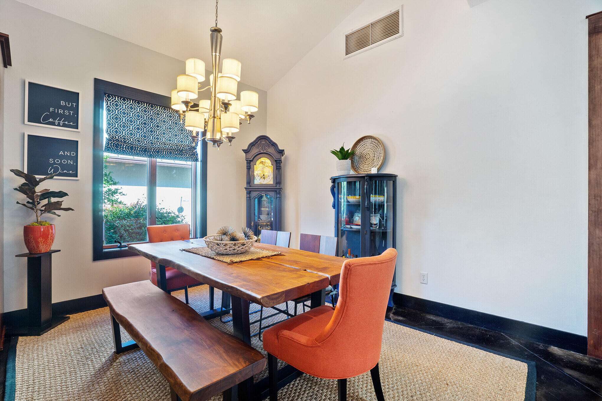 100 Vista Bluffs