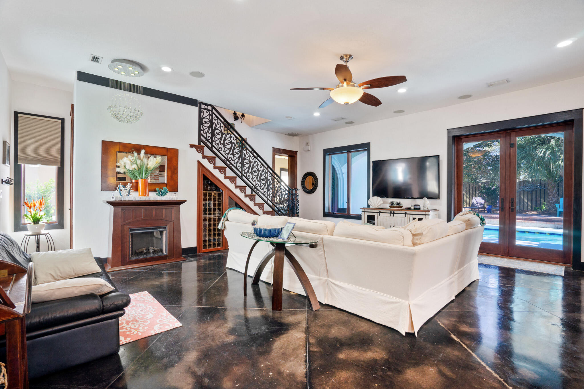 100 Vista Bluffs
