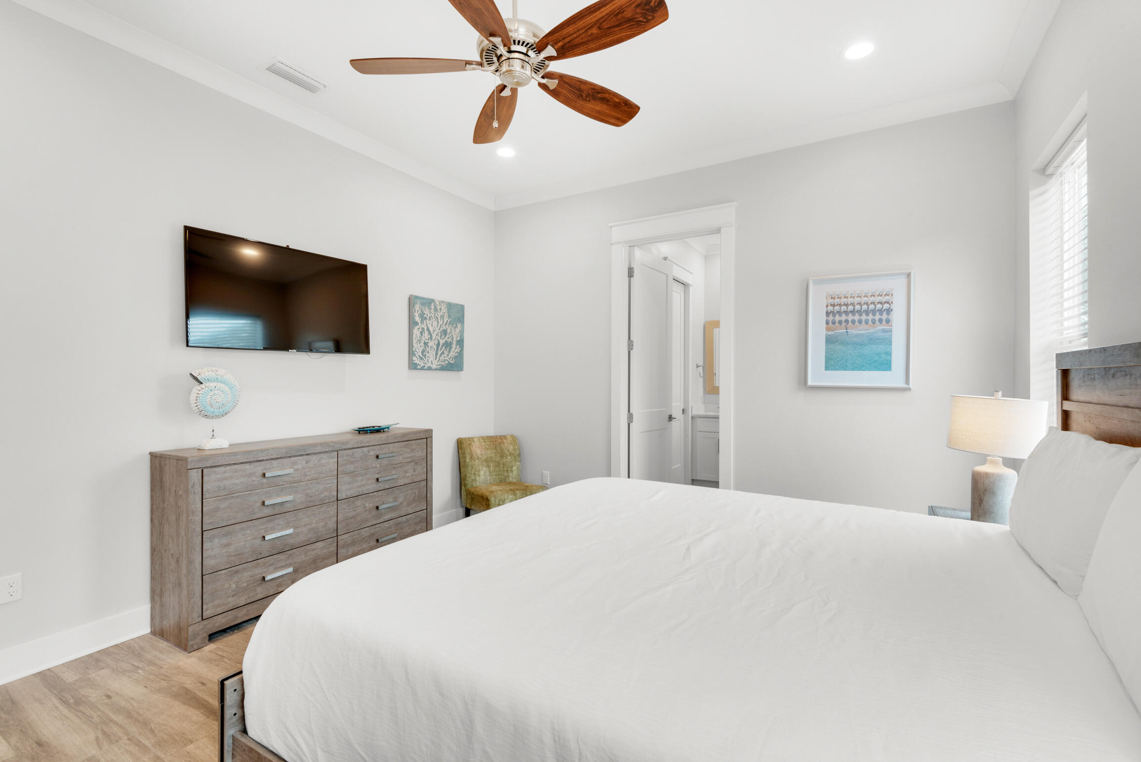EMERALD WATERS VILLAGE - Residential